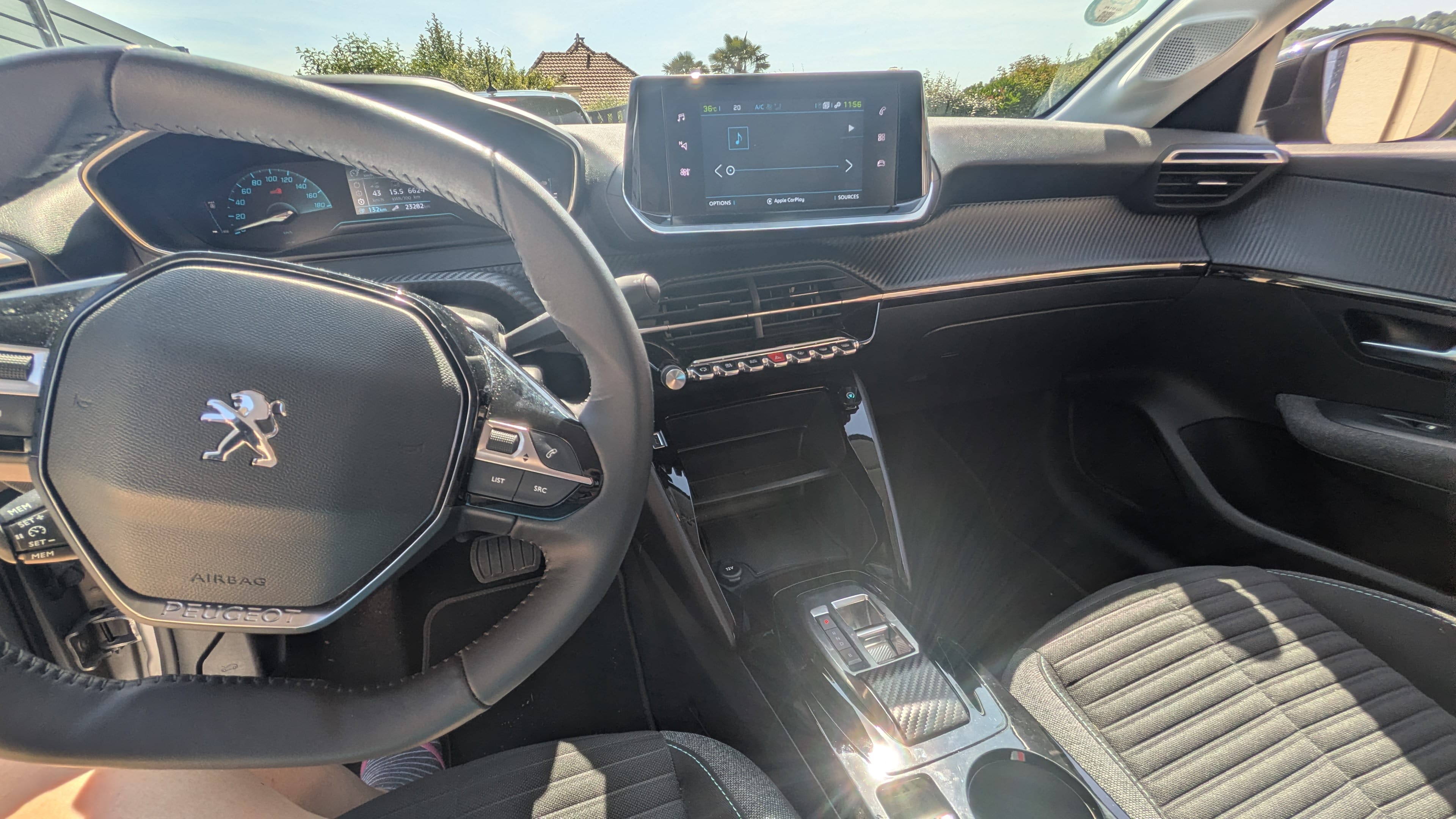Peugeot 208 avec GPS