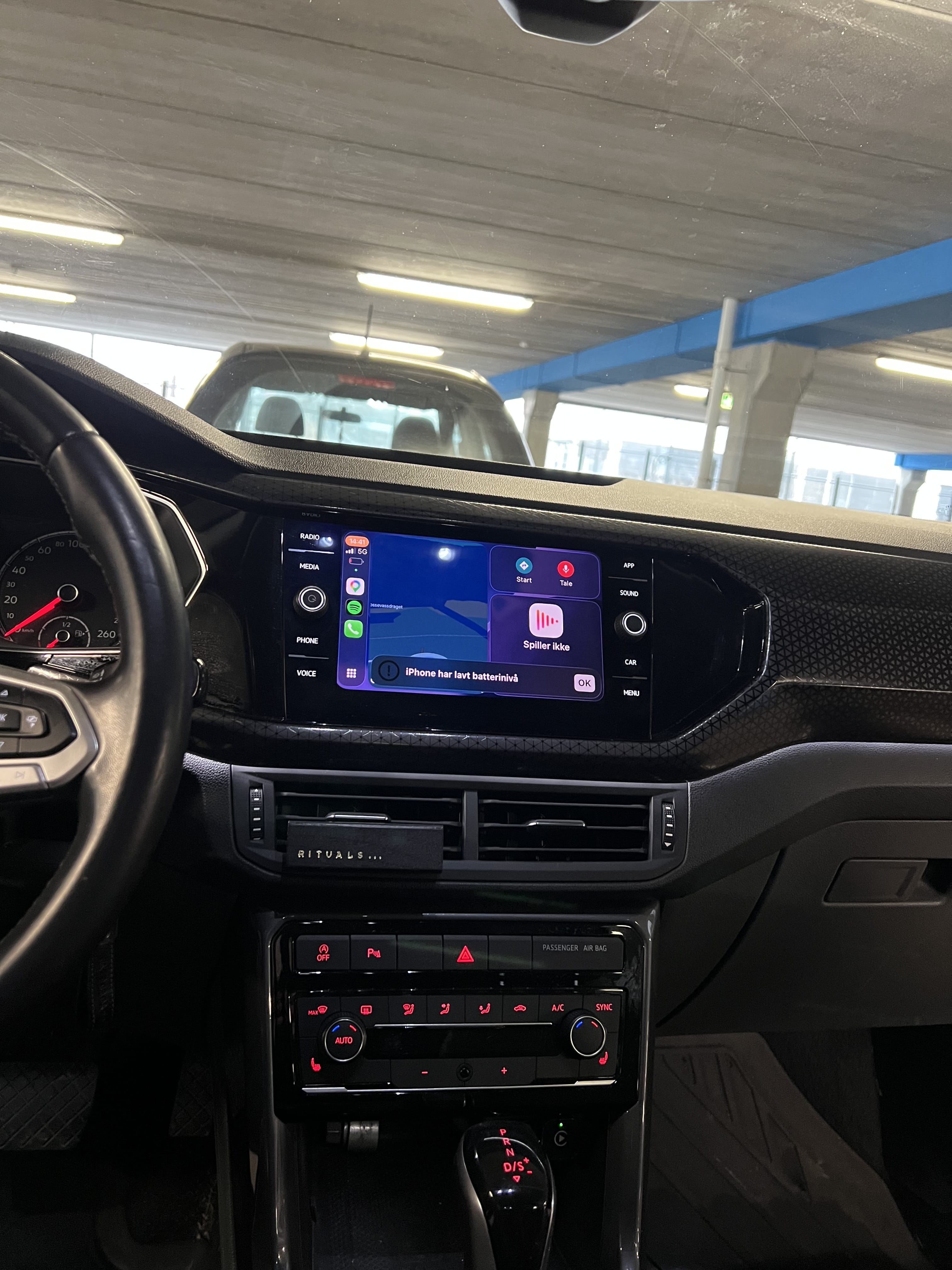 Volkswagen T-Cross med Cruisekontroll