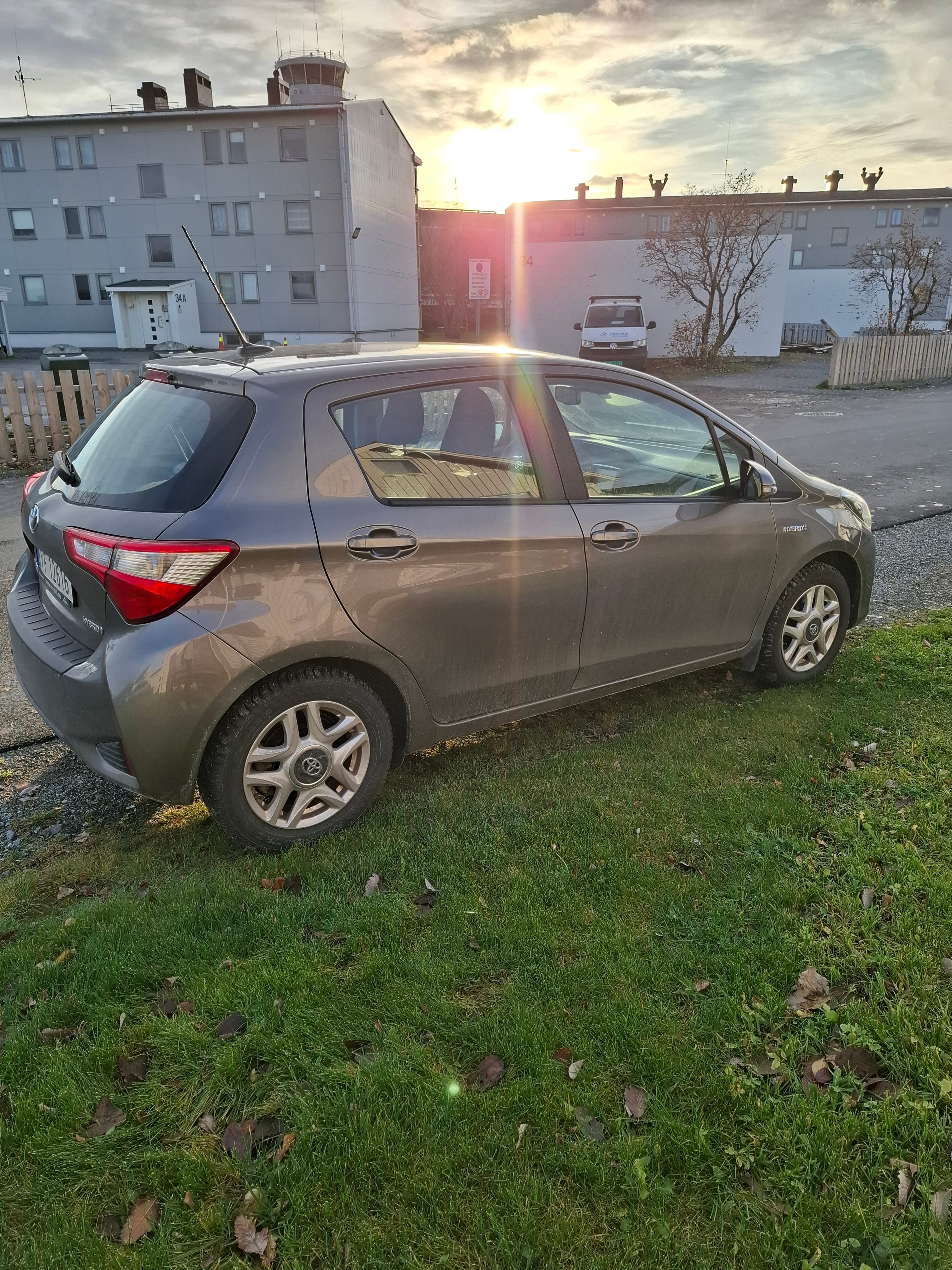Toyota Yaris Hybrid med Aircondition