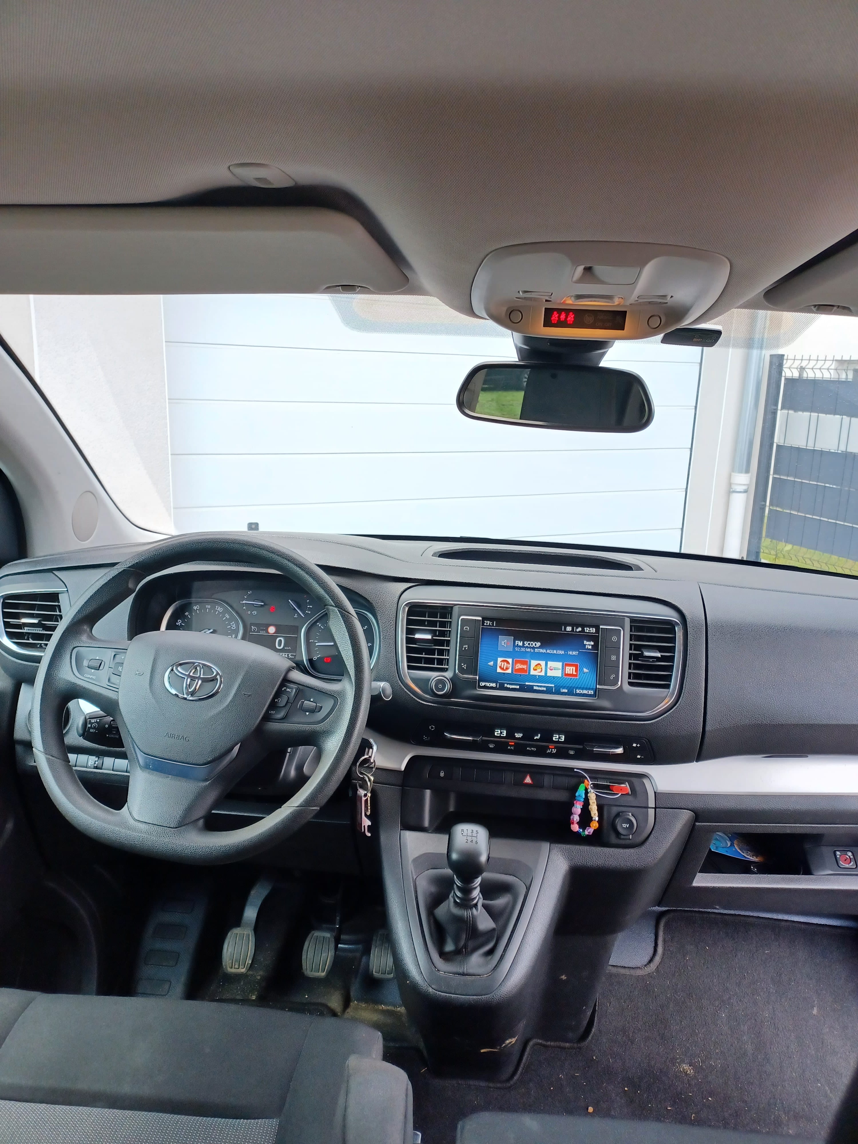 Toyota Proace Verso avec Régulateur de vitesse