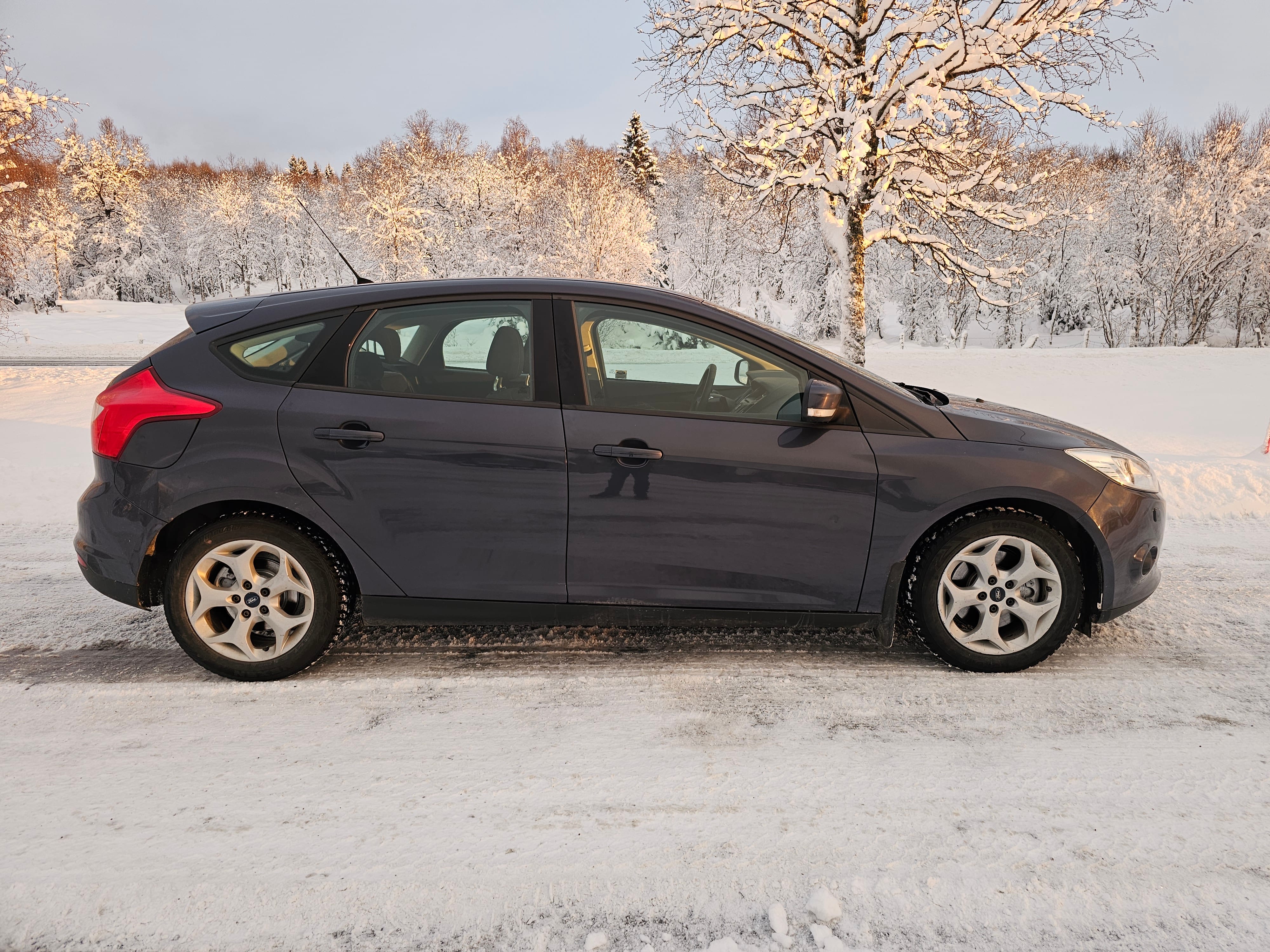 Ford Focus SW med Vinterdekk
