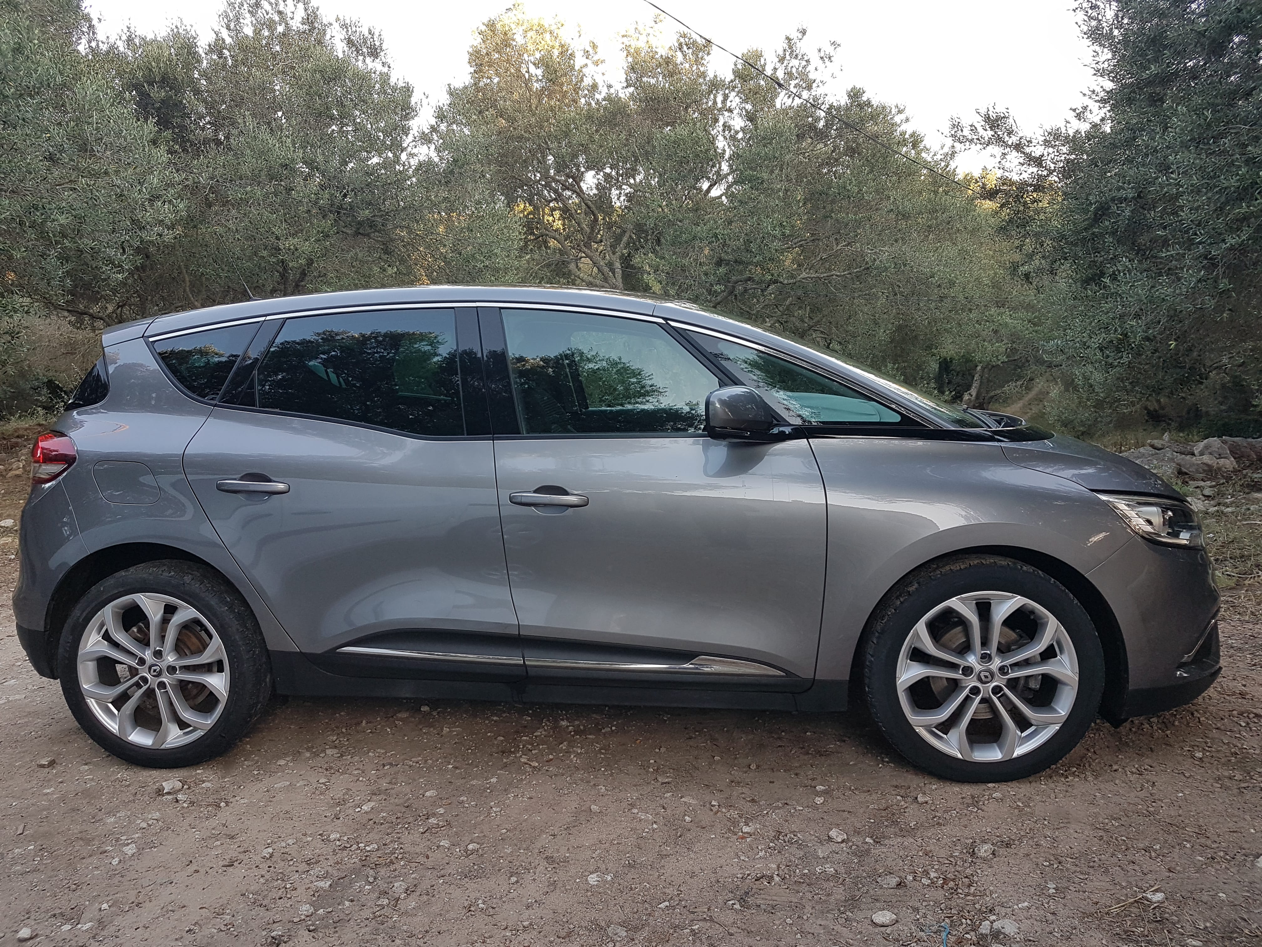 Renault Scenic avec Climatisation