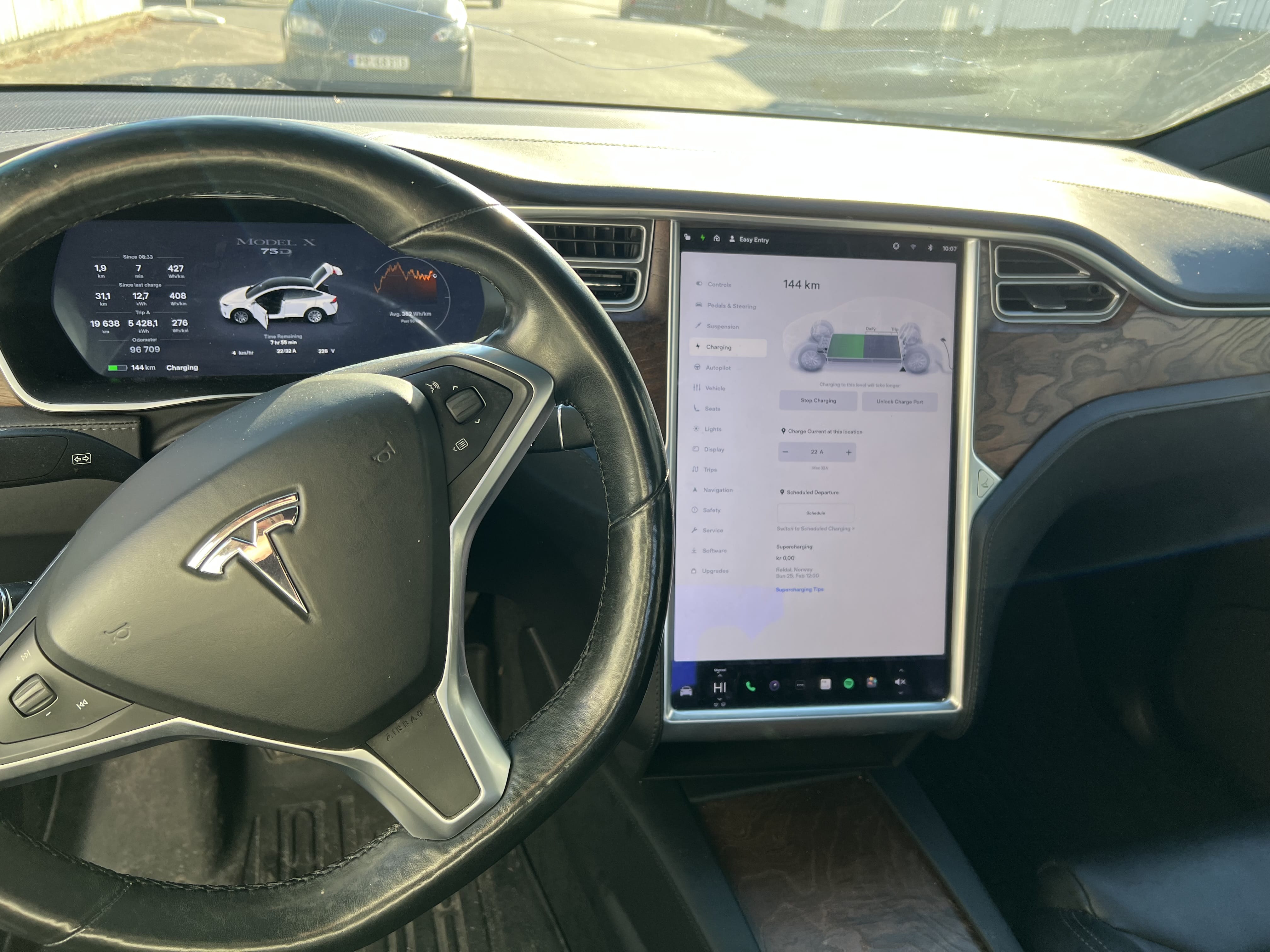 Tesla Model X - Free SuperCharging! med Cruisekontroll