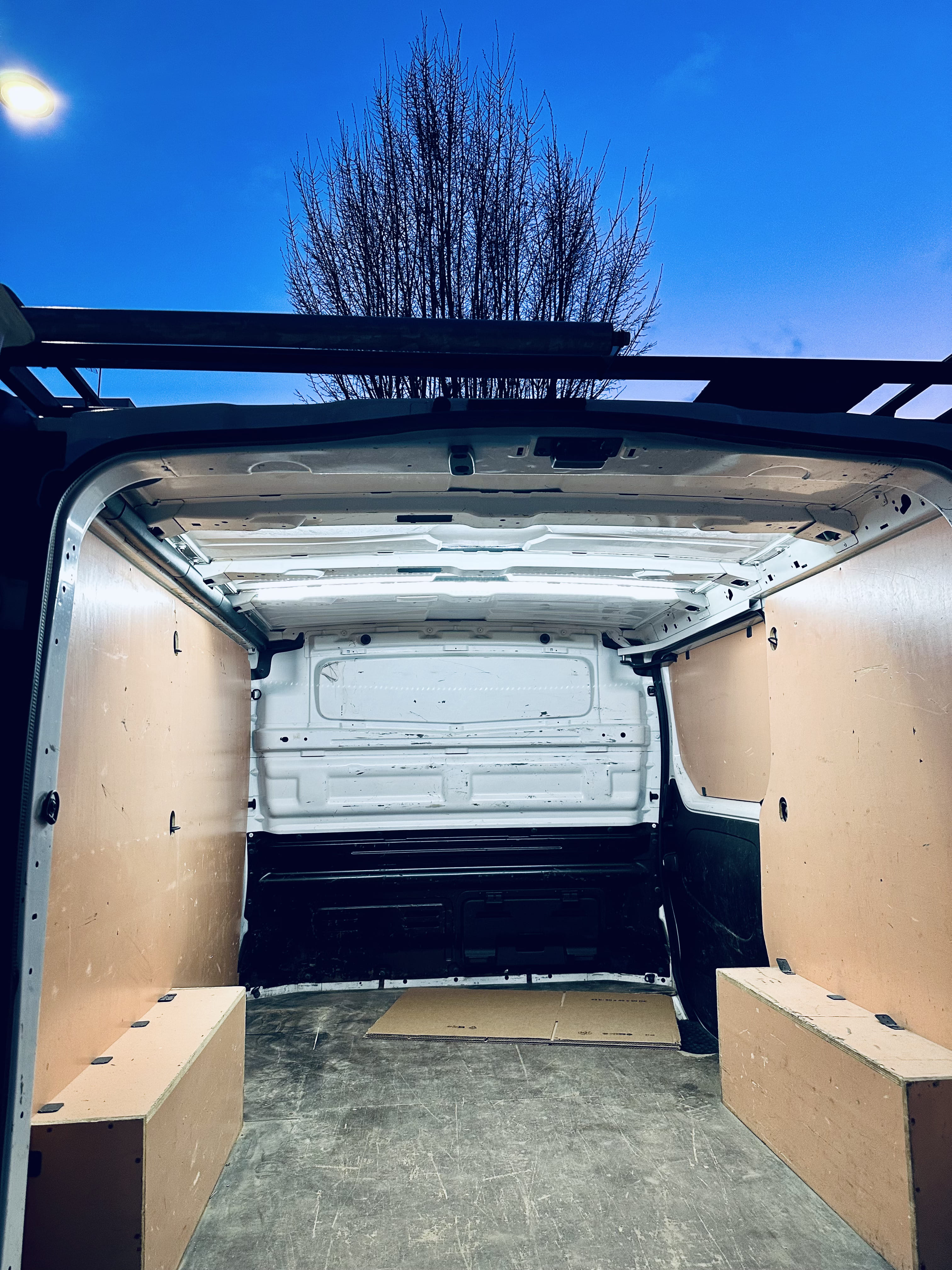 Renault Trafic avec Attelage
