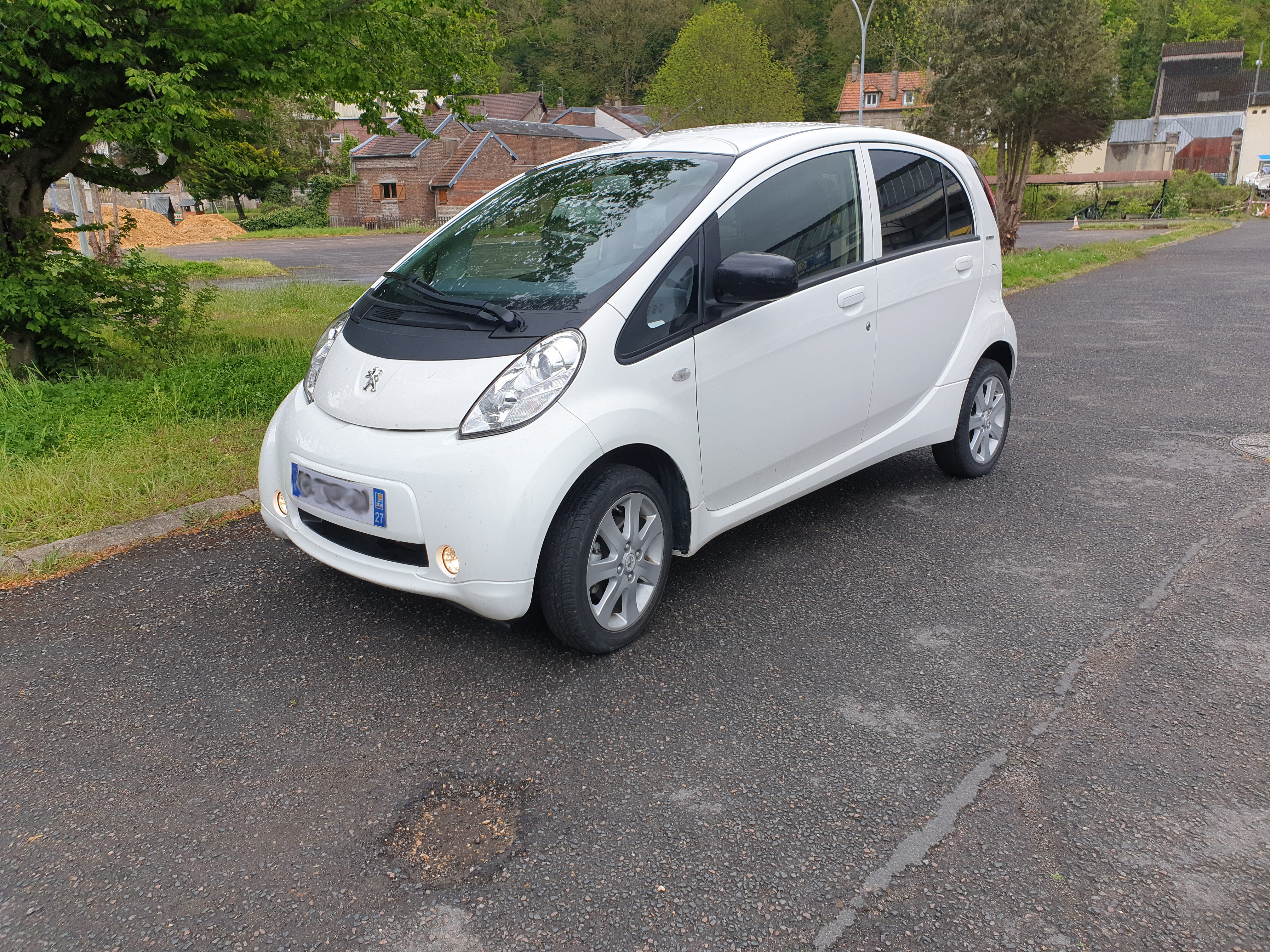 Peugeot iOn, 2016, Électrique, automatique