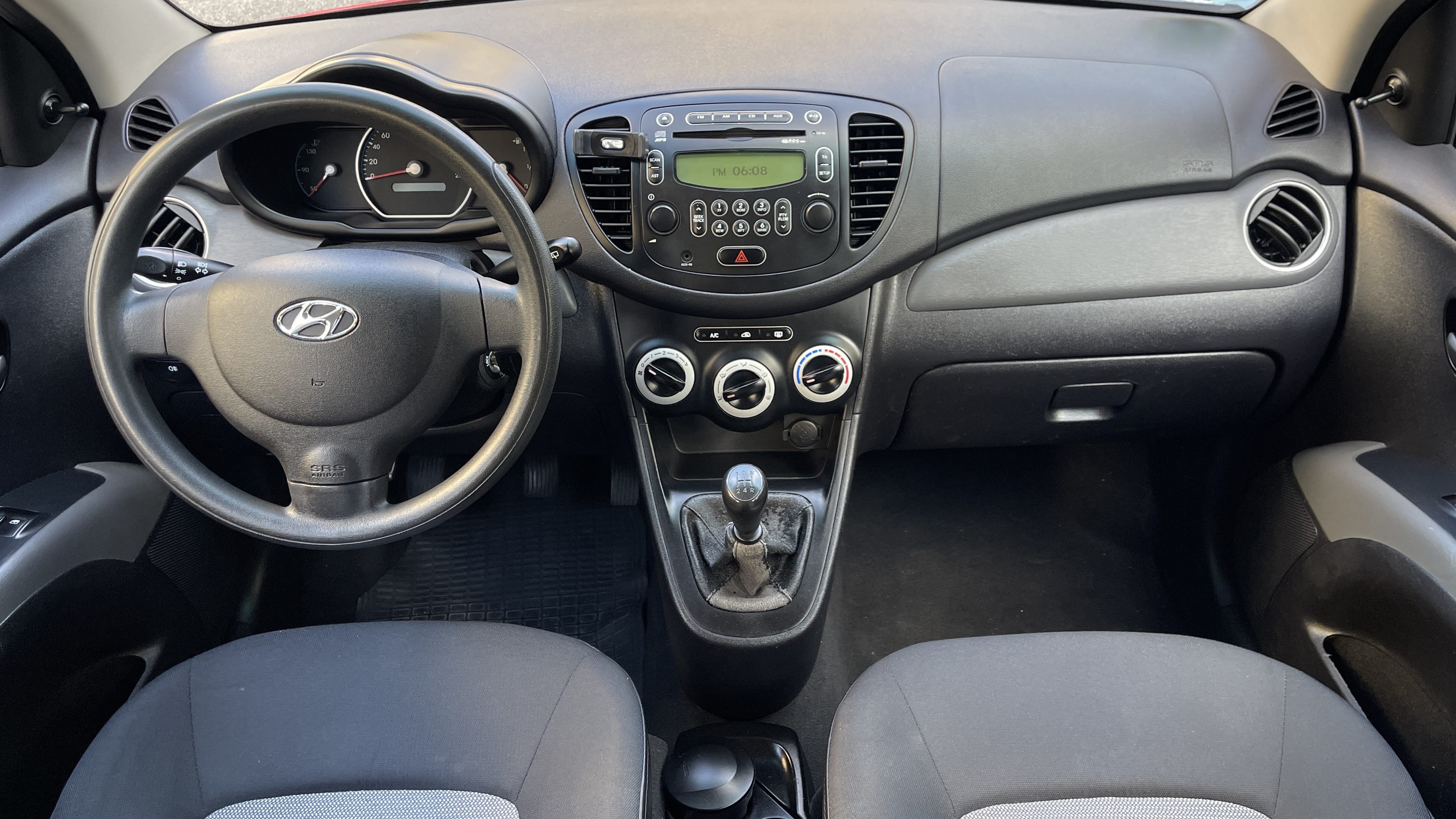 Hyundai i10 con Entrada de Audio/iPod