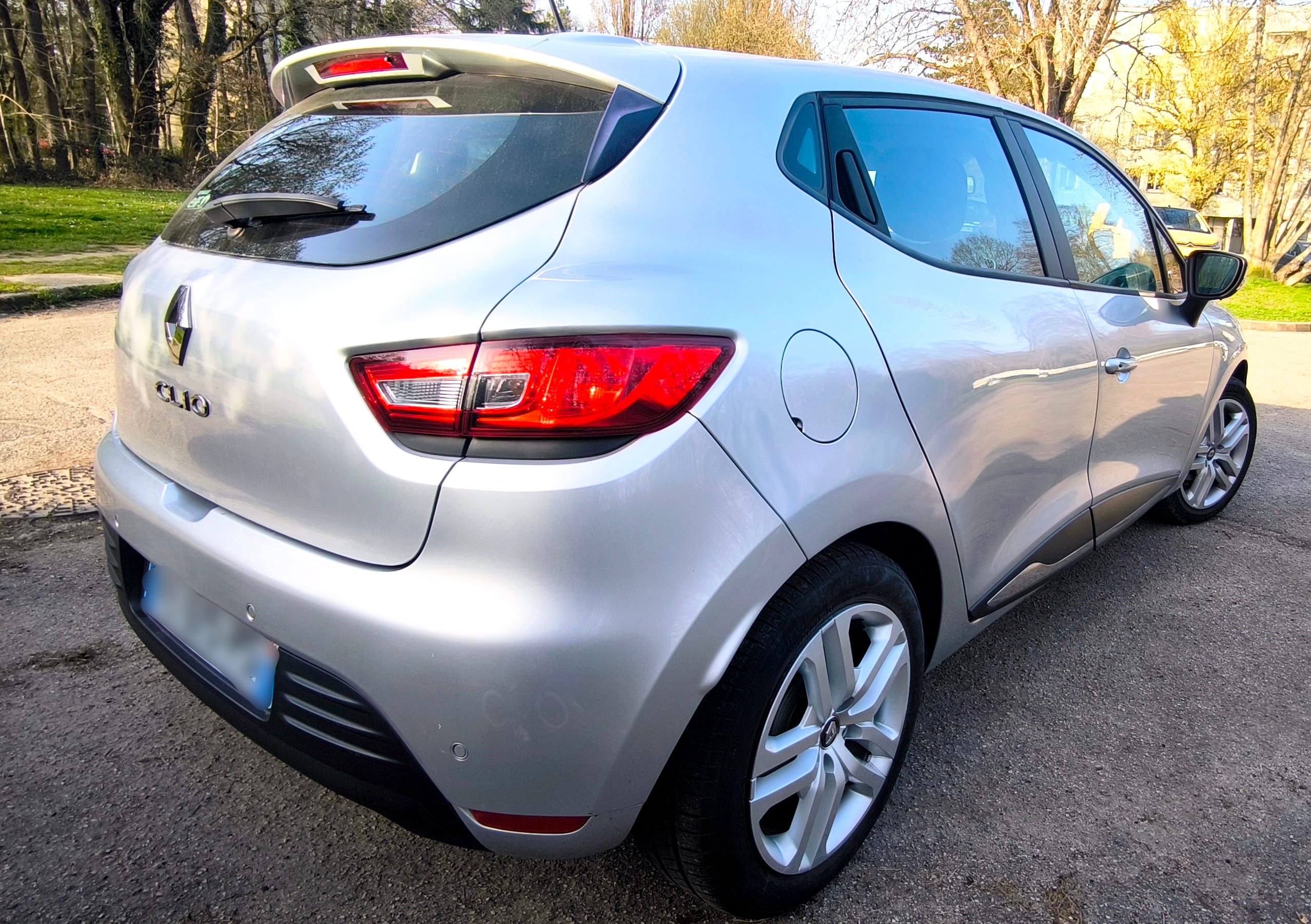 Renault Clio 1.4 HDi 90 - Économique avec GPS