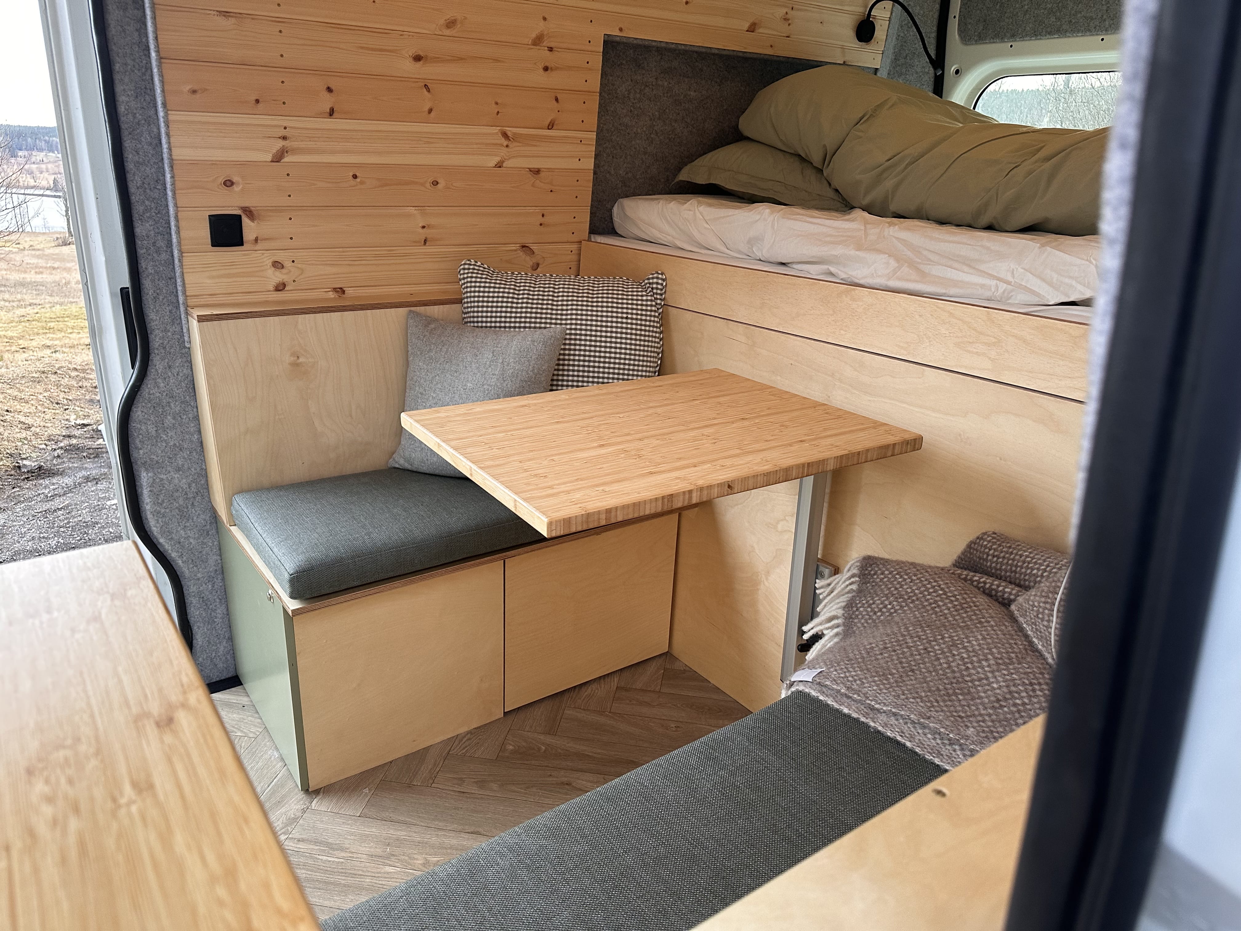 Peugeot Boxer with Bluetooth audio