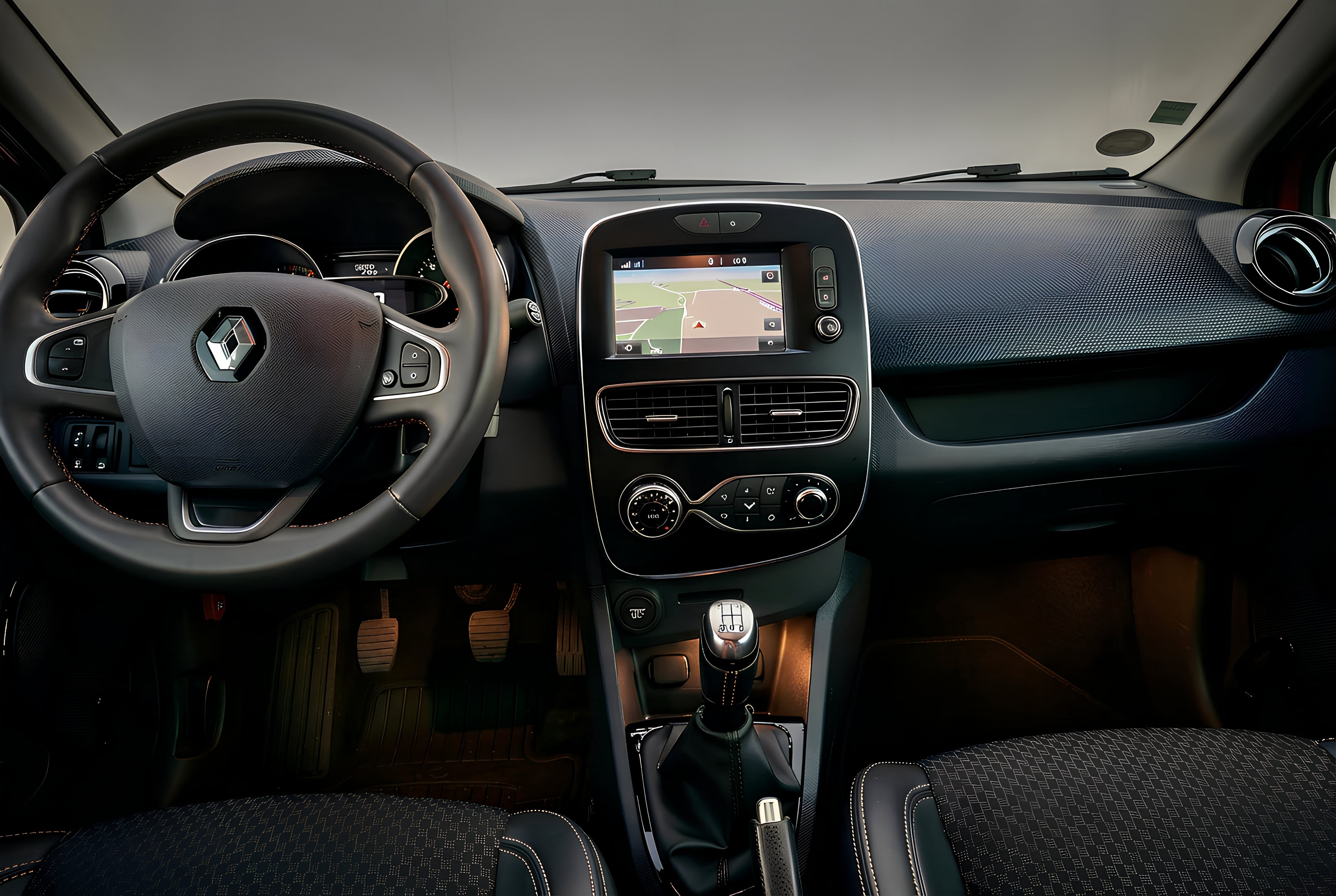 Renault Clio Renault Clio IV 0.9 TCe Energy Intens 90cv radar de recul avec GPS