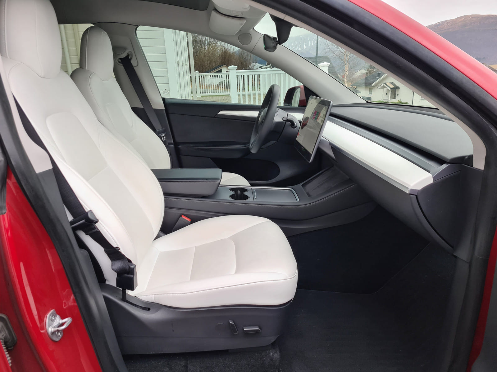 Tesla Model Y Long Range with Cruise control