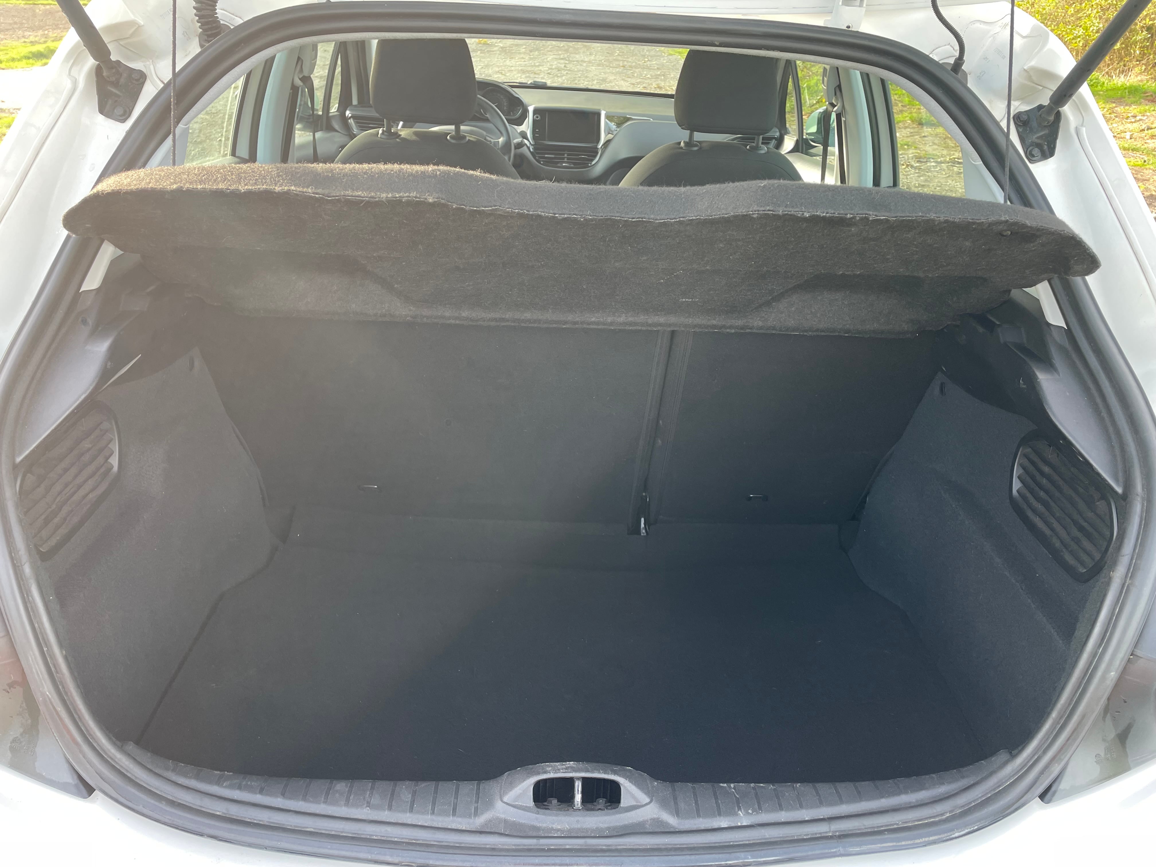 Peugeot 208 avec Régulateur de vitesse