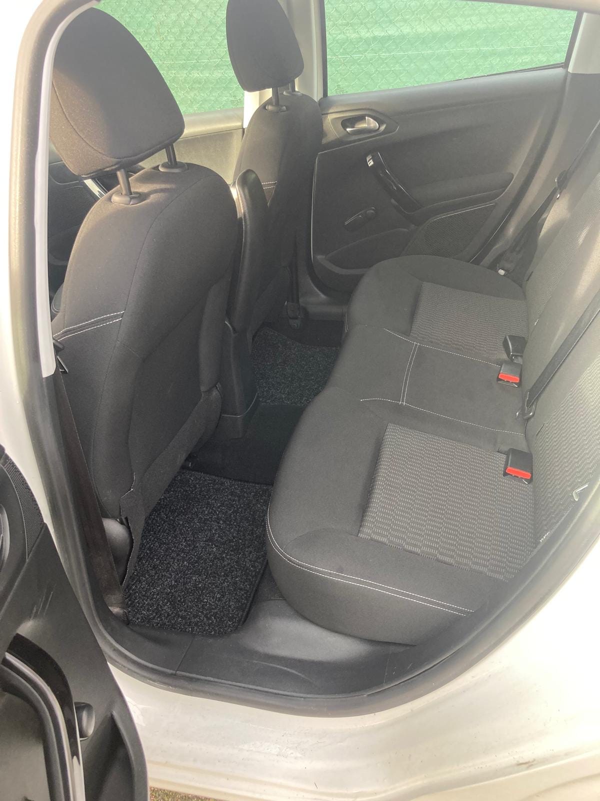 Peugeot 208 avec Android Auto