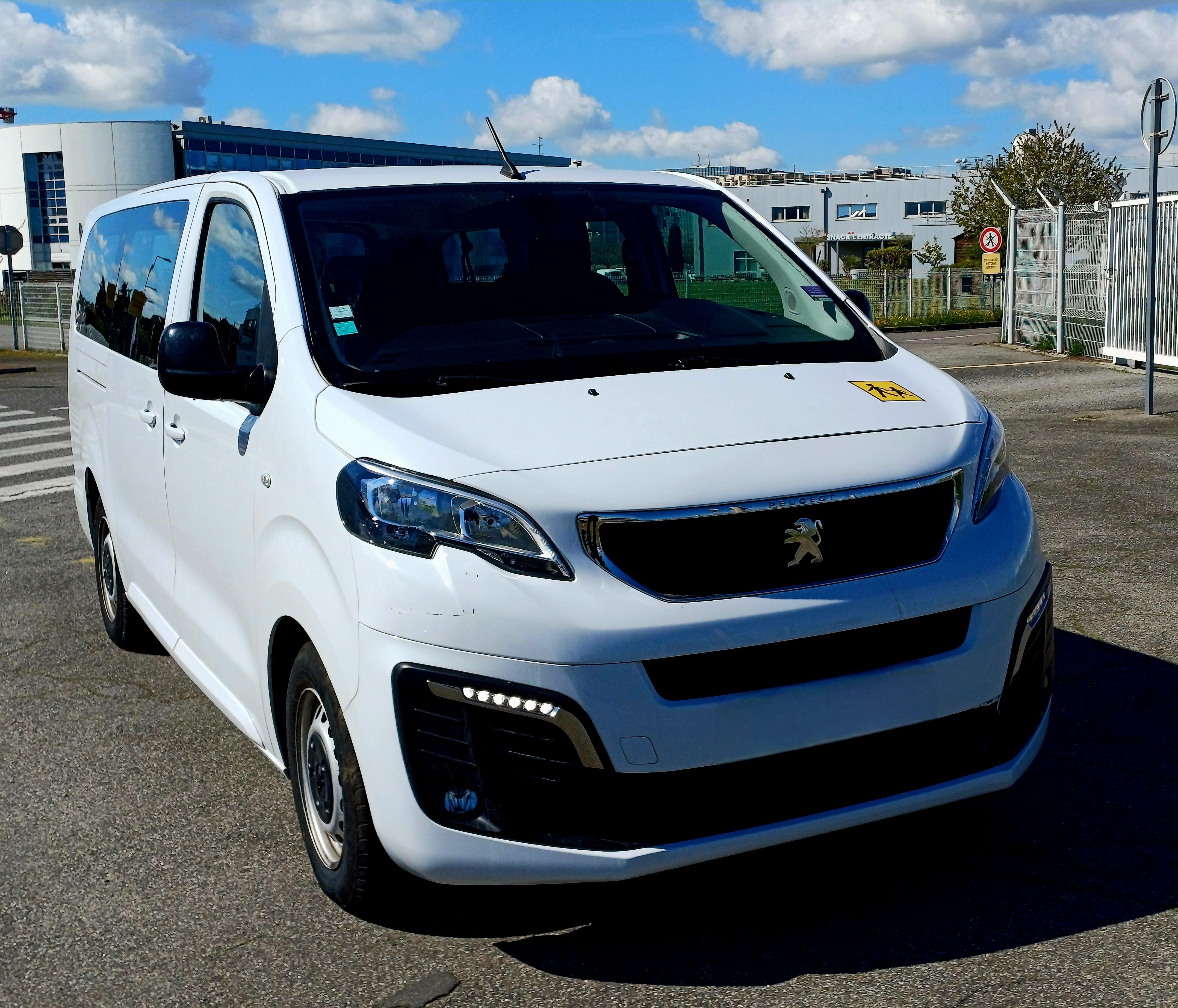Peugeot Expert Combi, 2022, Diesel, 9 places et plus