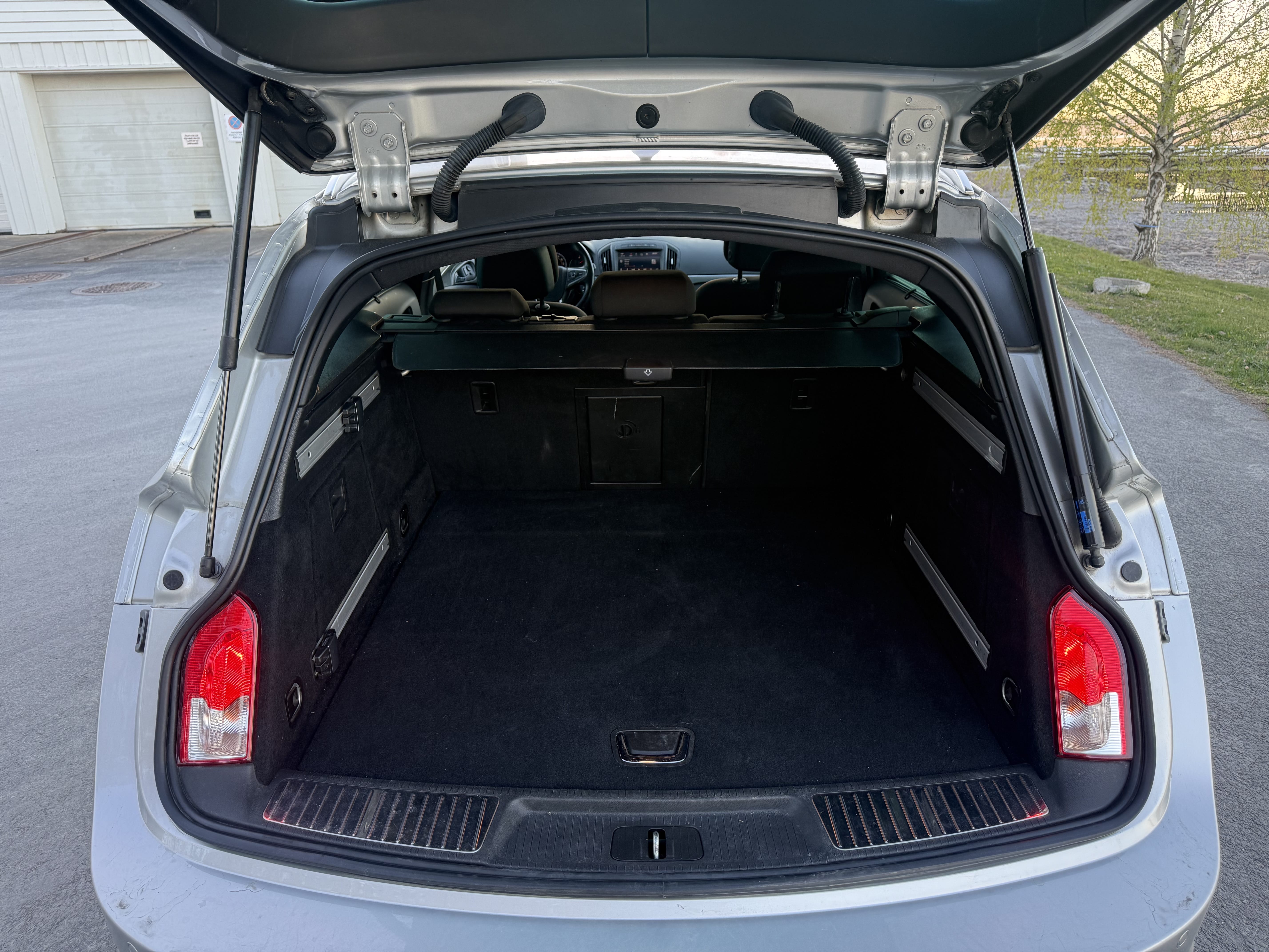 Opel Insignia Tourer with USB charging ports