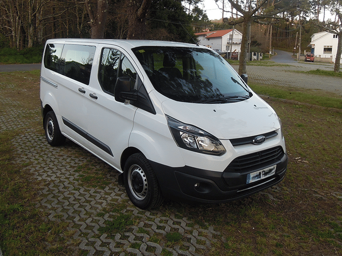 Ford Transit Custom Kombi Airport - Hotel - Villa - Alcudia con Audio Bluetooth