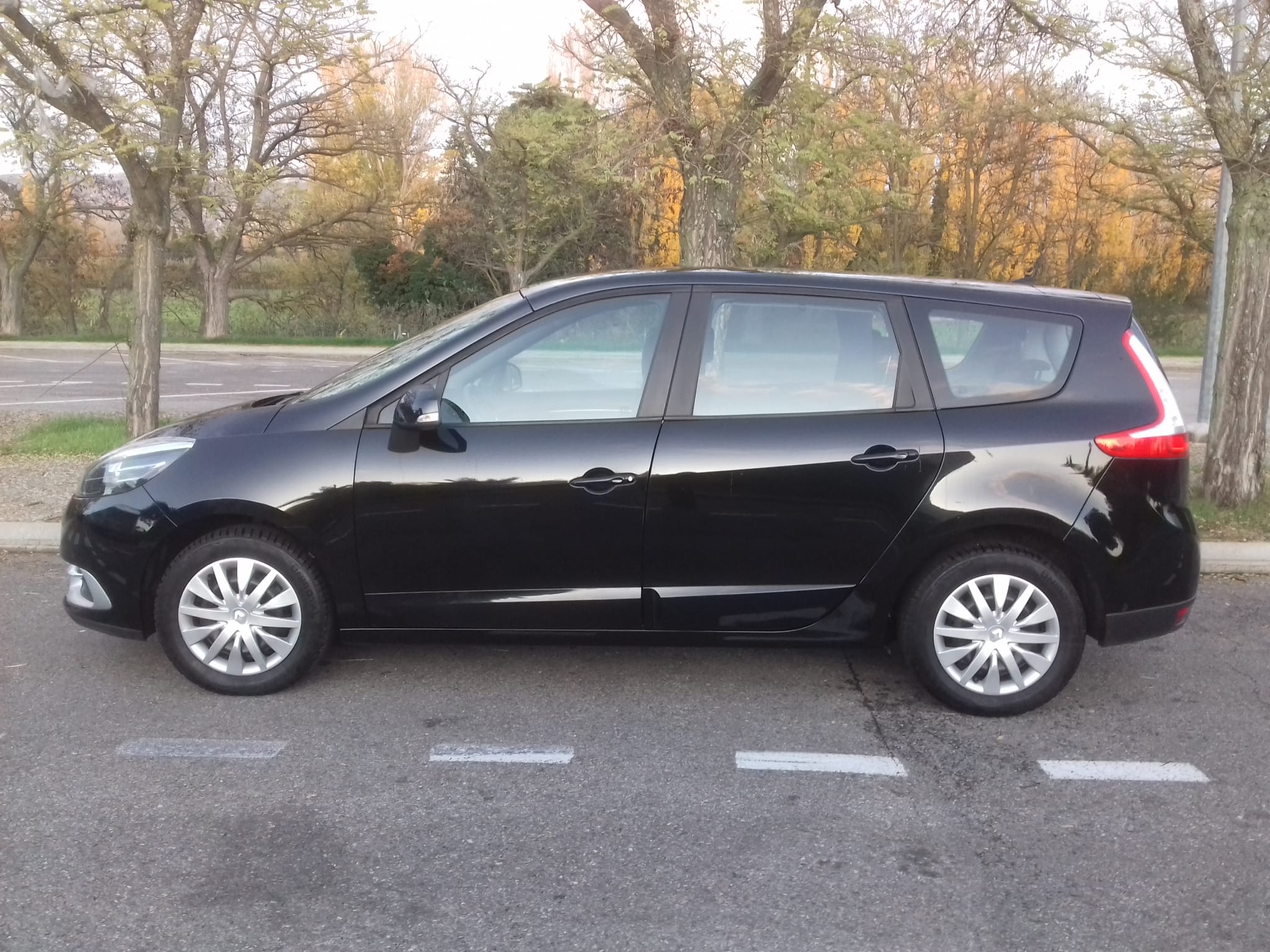 Renault Grand Scenic avec Climatisation