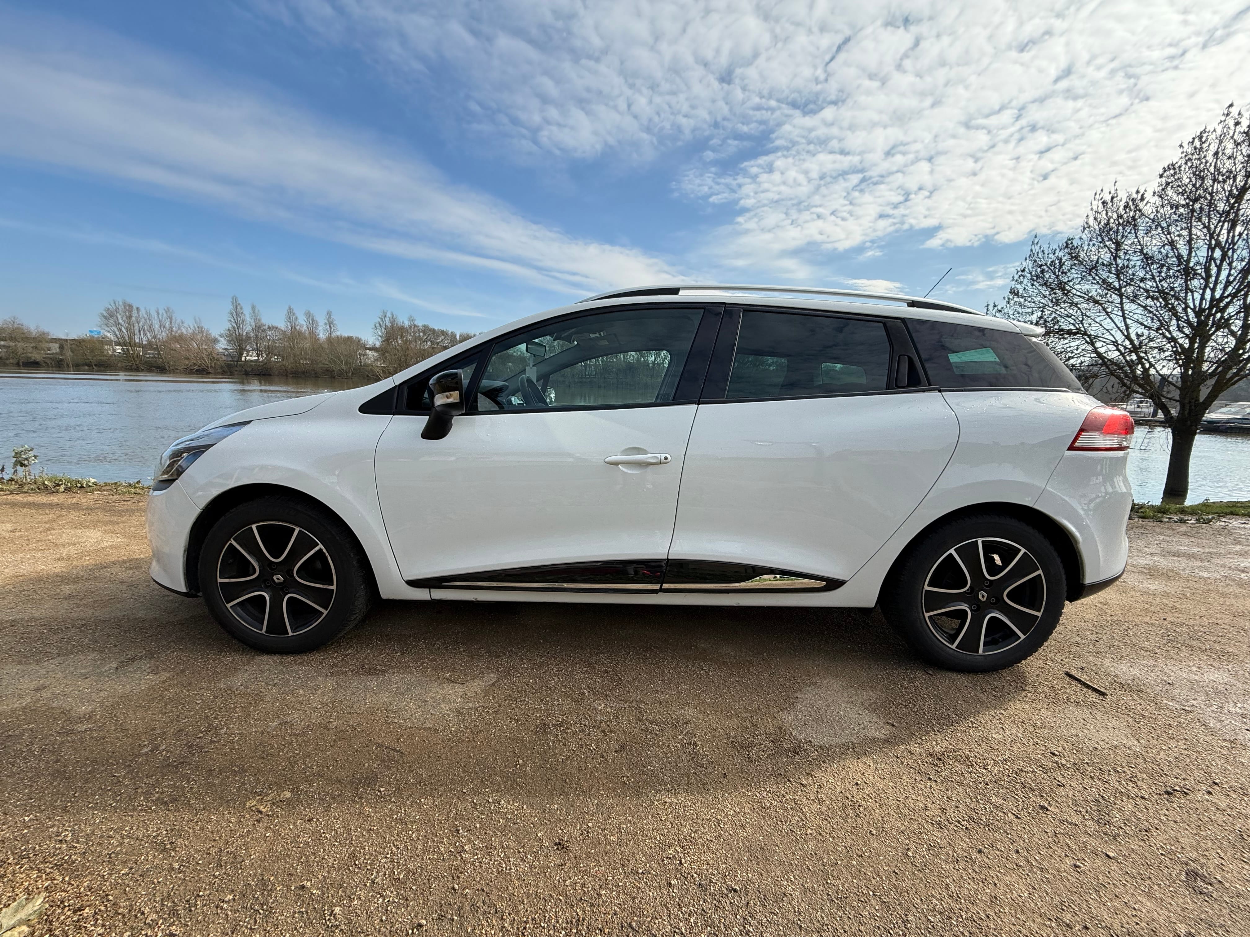 Renault Clio Estate avec Climatisation