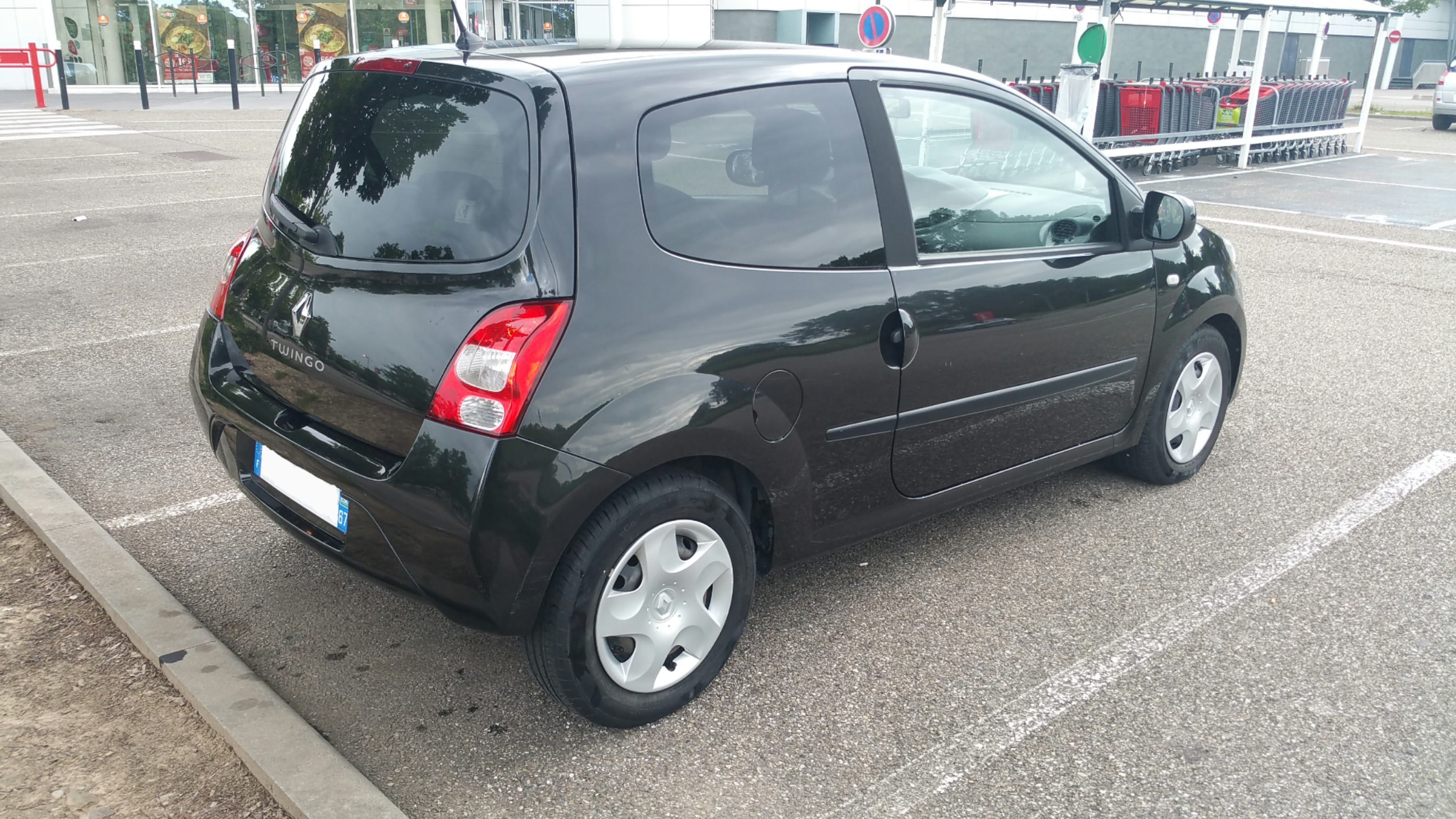 Renault Twingo II 1.2 16V  75 CH