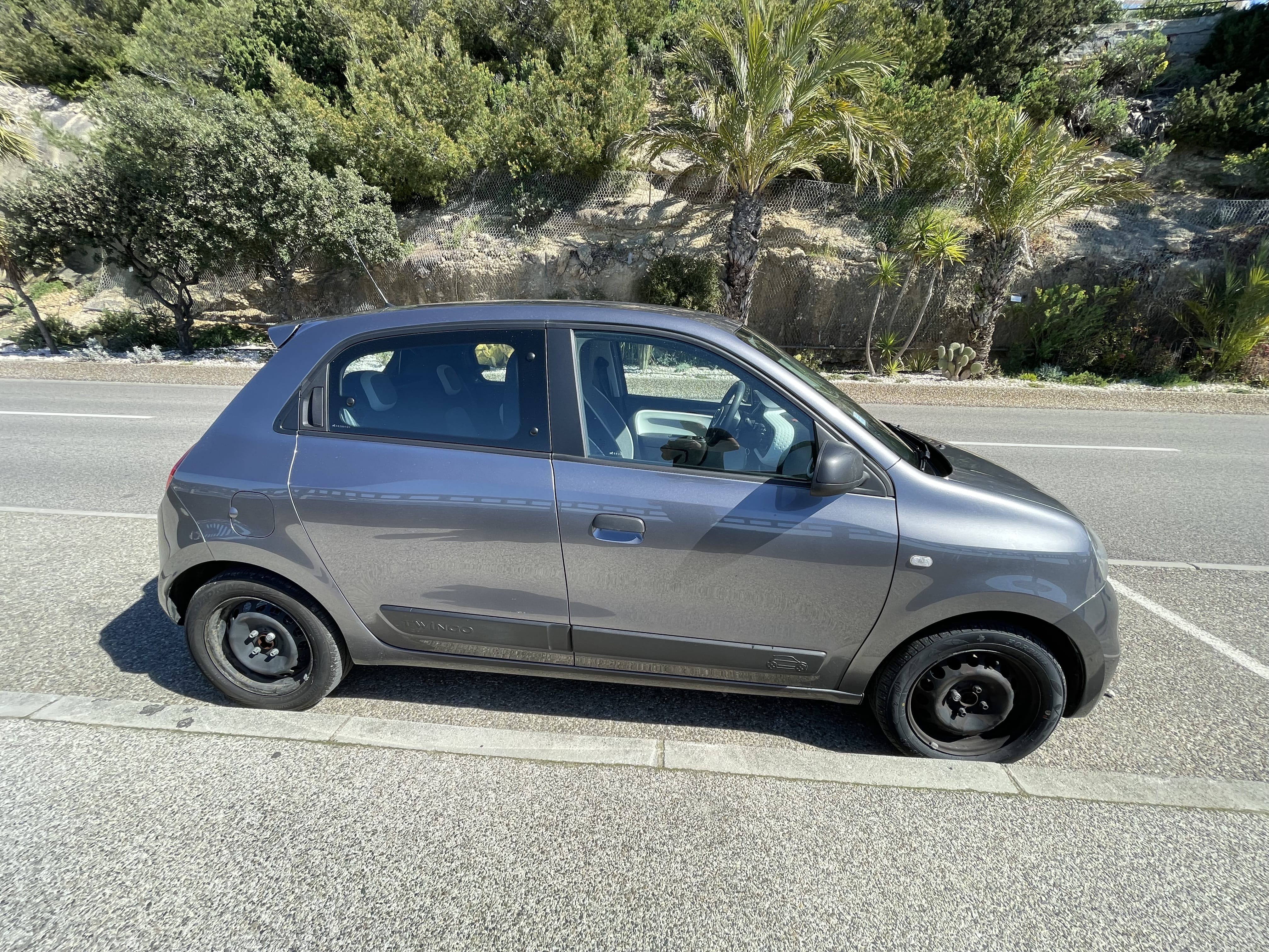Renault Twingo III 1.0 SCE avec Climatisation