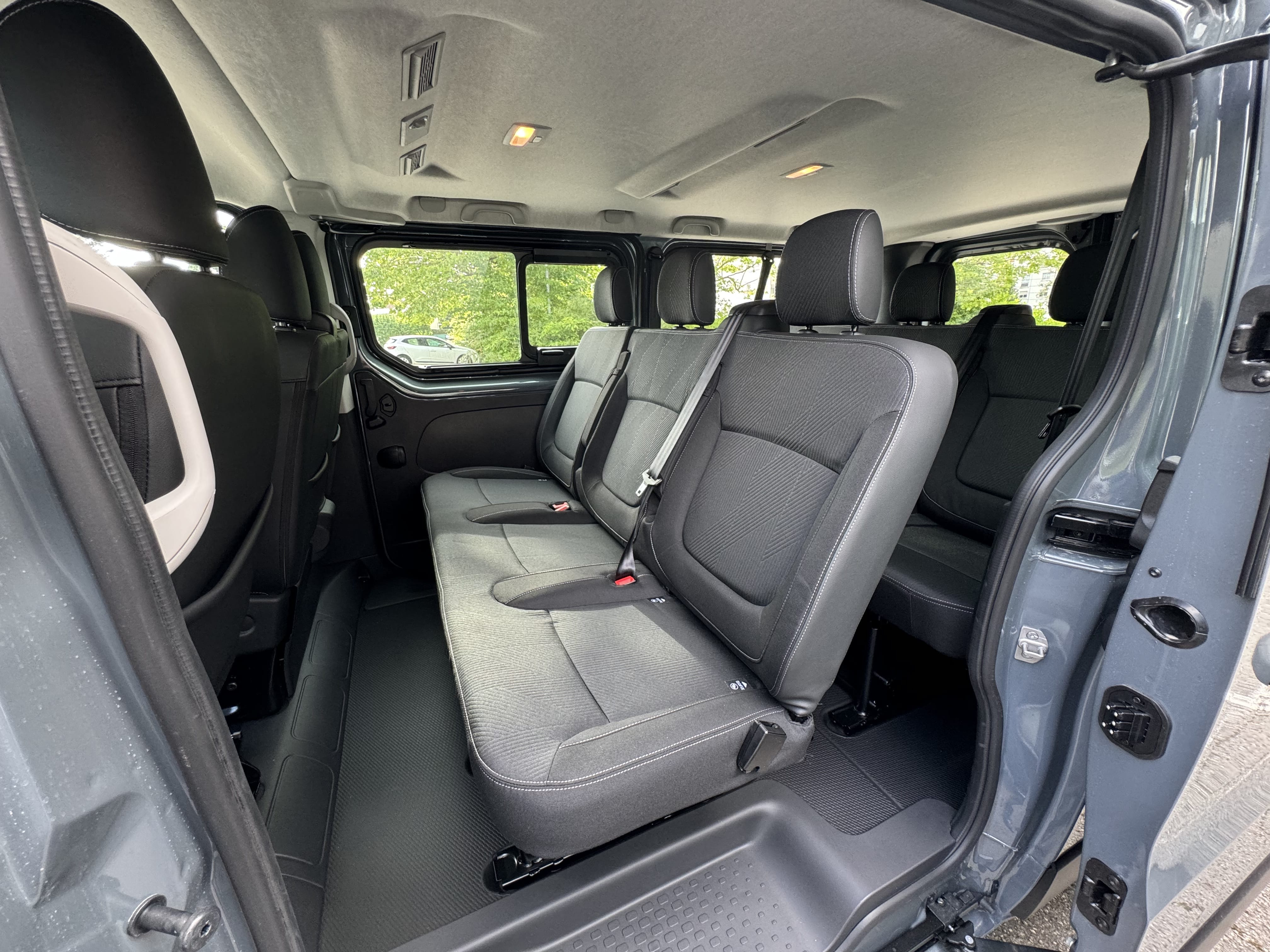 Nissan Primastar avec Siège bébé