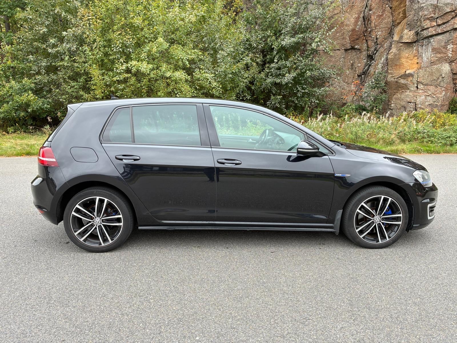 Volkswagen Golf GTE med Babysete