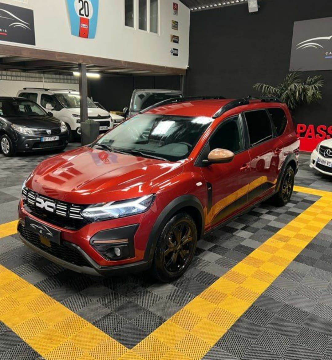 Dacia Jogger, 2023, Essence 95, 7 places
