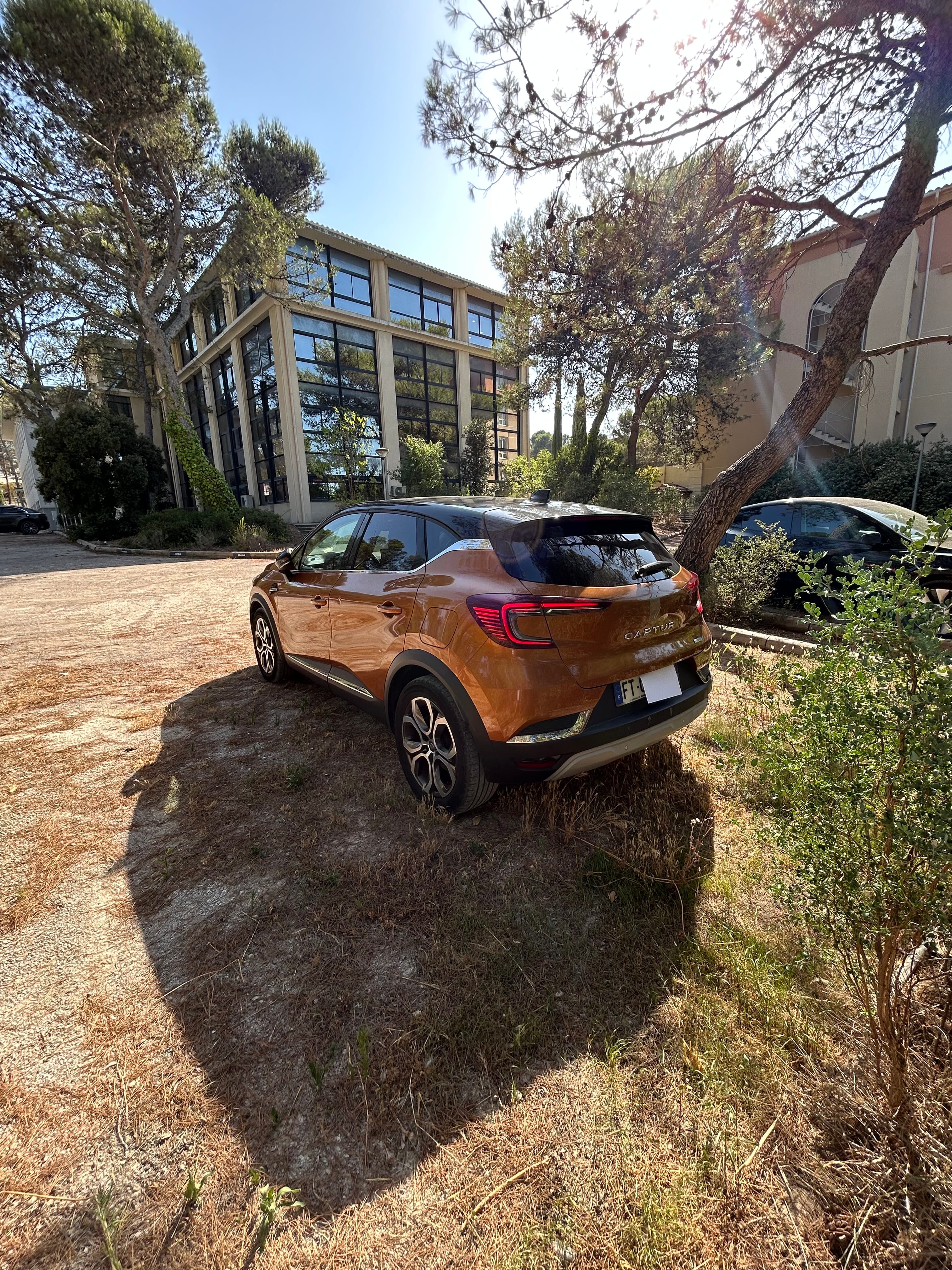 Renault Captur with Backup camera