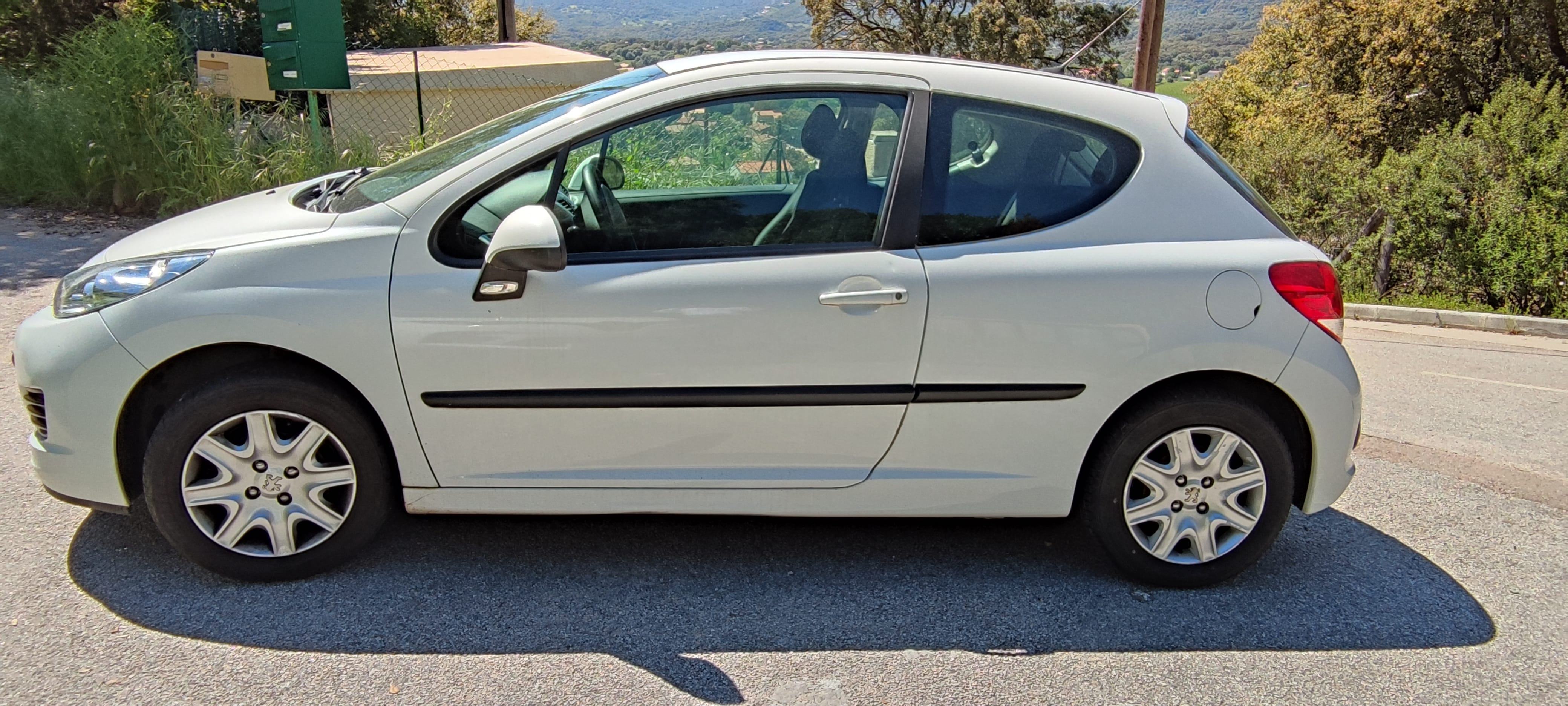 Peugeot 207 1.4 HDI avec Climatisation