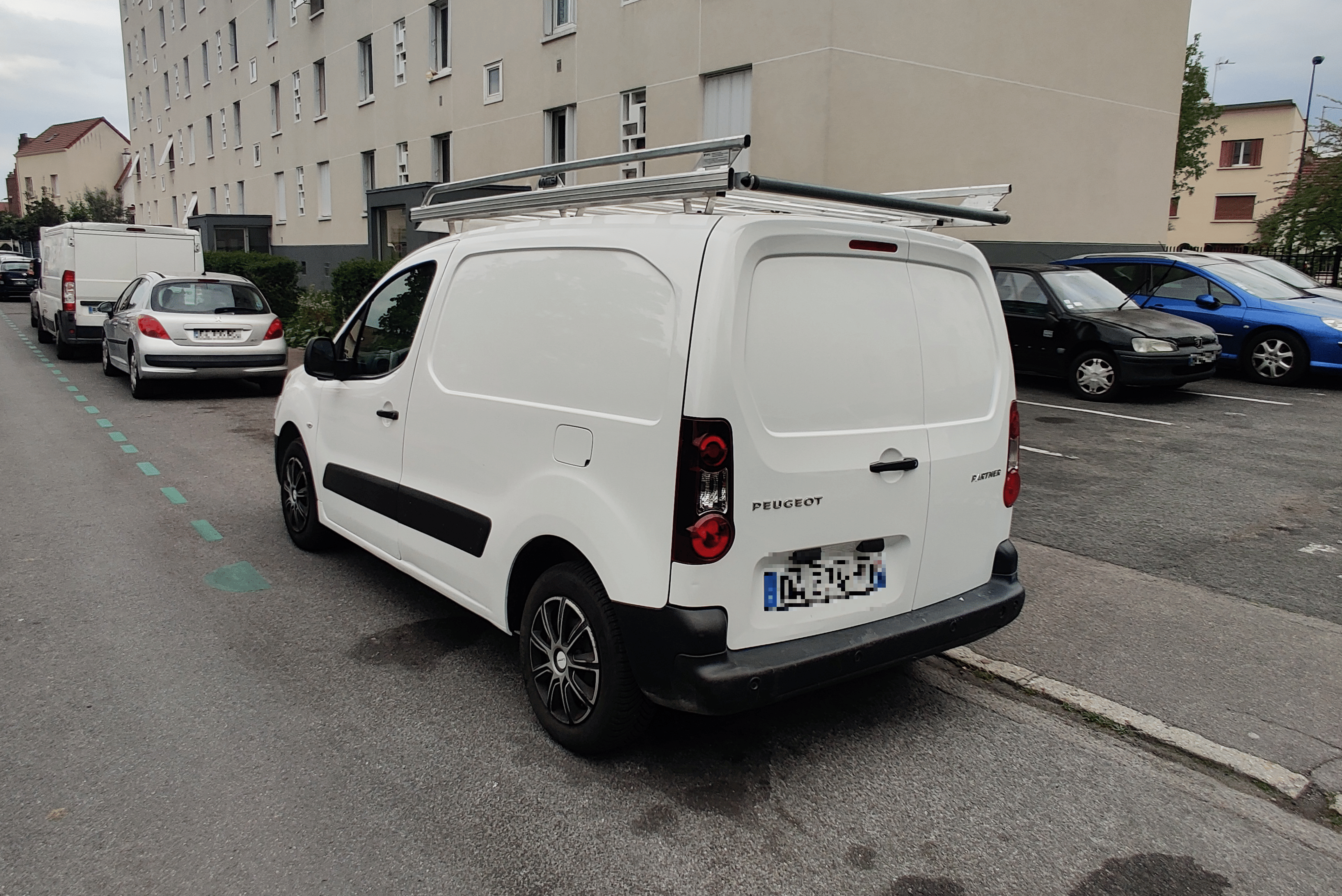 Peugeot Partner avec GPS
