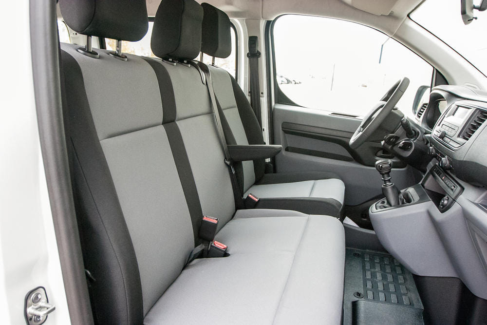 Citroen Jumpy Combi 9 plazas - 1.5 120 CV - M Bluehdi con Cadenas para la nieve