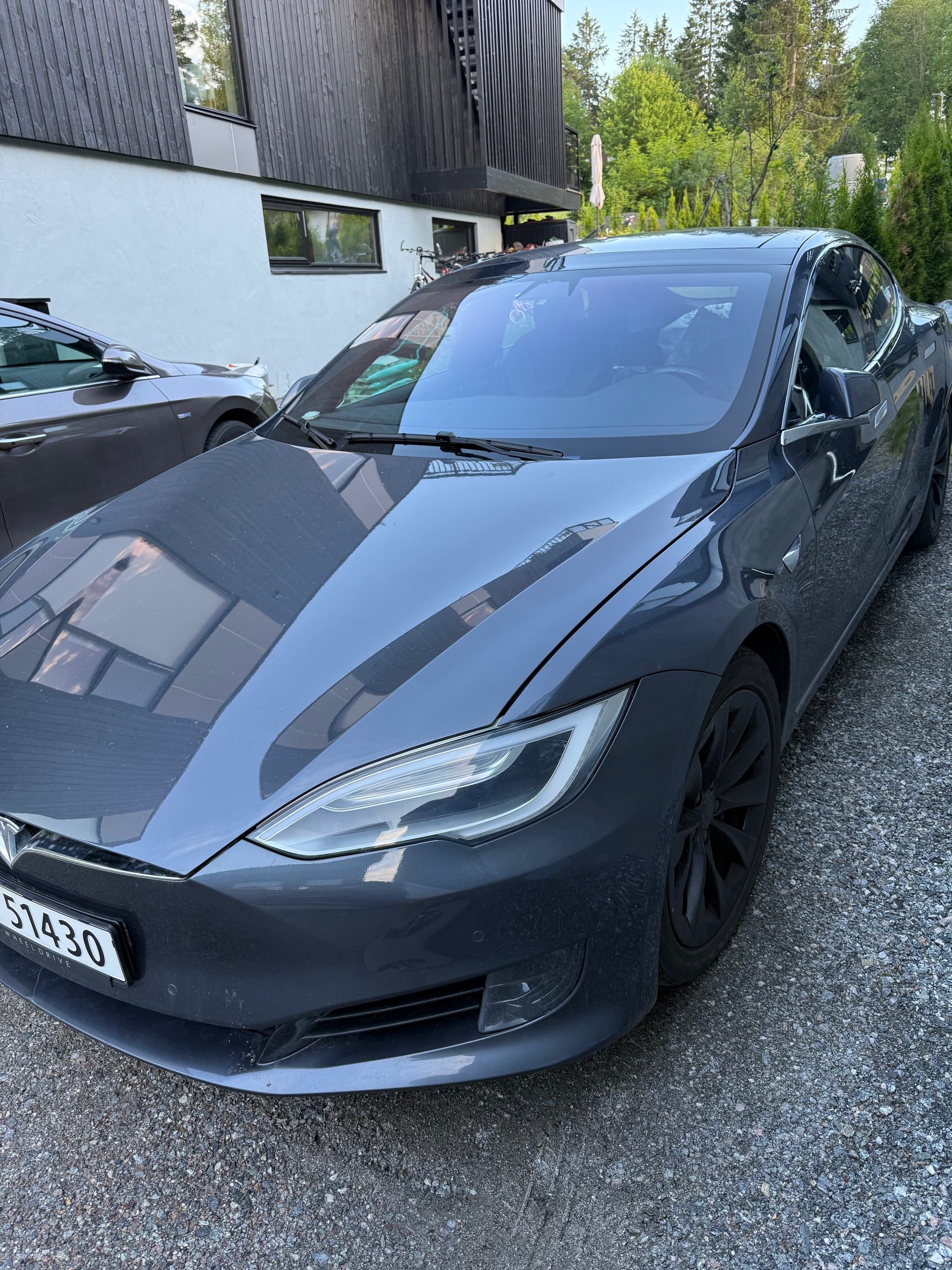 Tesla Model S 70D med GPS