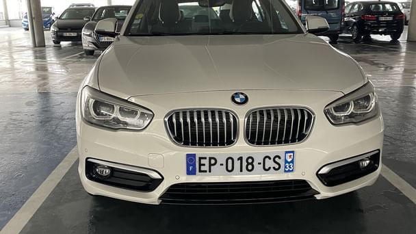 BMW Série 1 Louez la BMW Série 1 Diesel – Sportivité, Luxe & Économie à Bordeaux ! avec Entrée audio / iPod