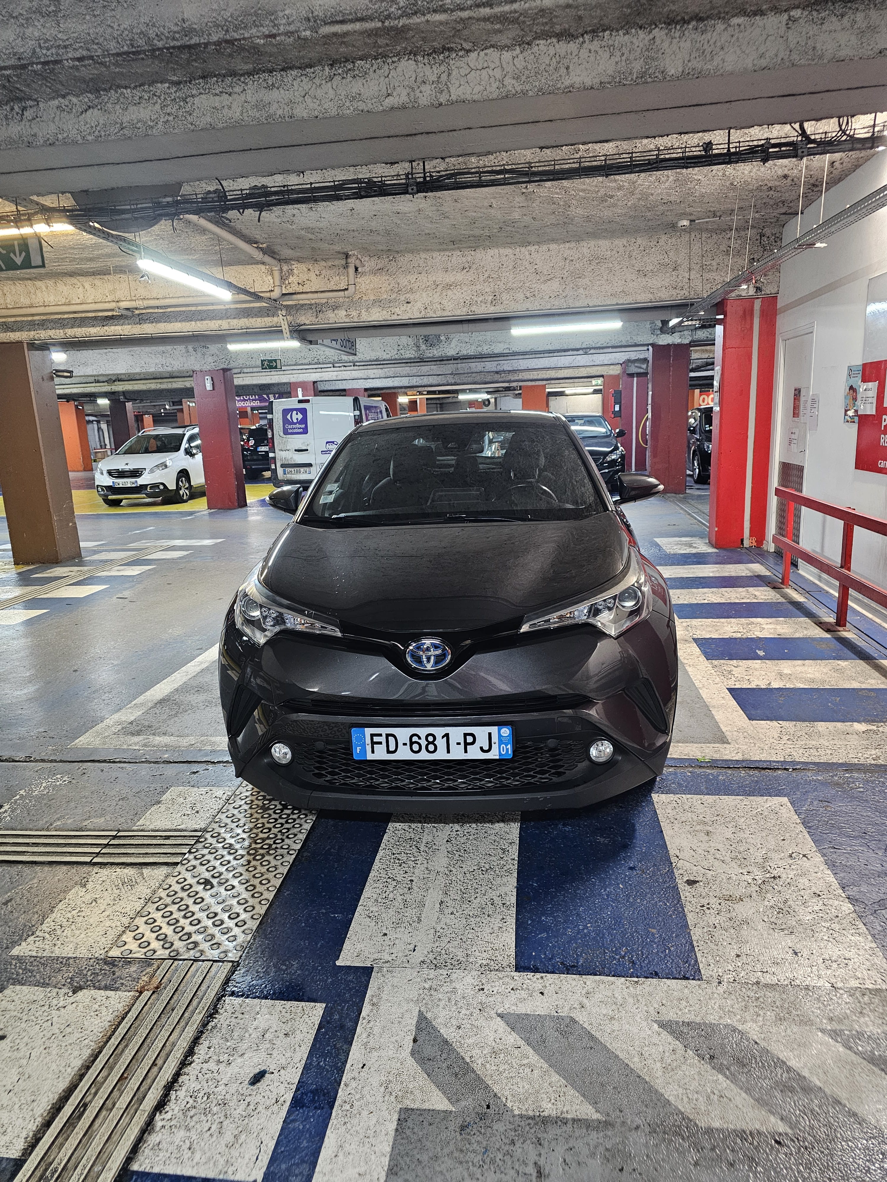 Toyota C-HR Hybrid avec GPS