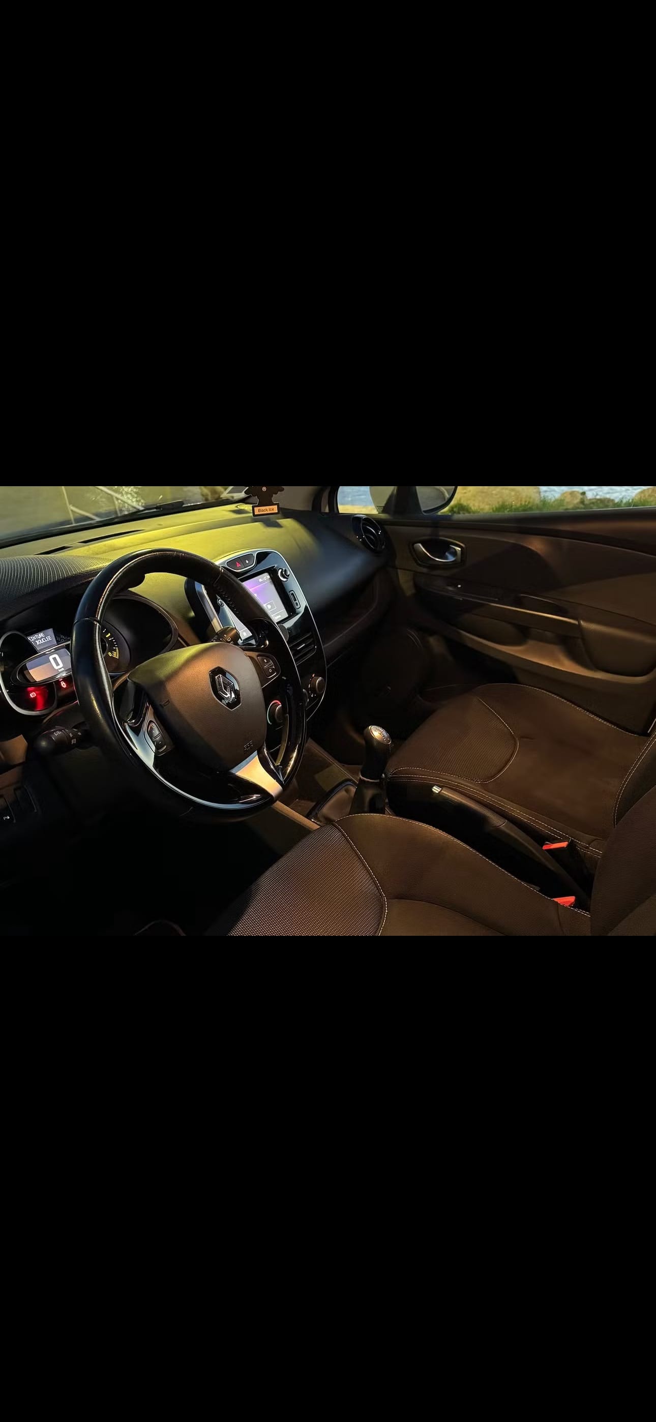 Renault Clio avec GPS