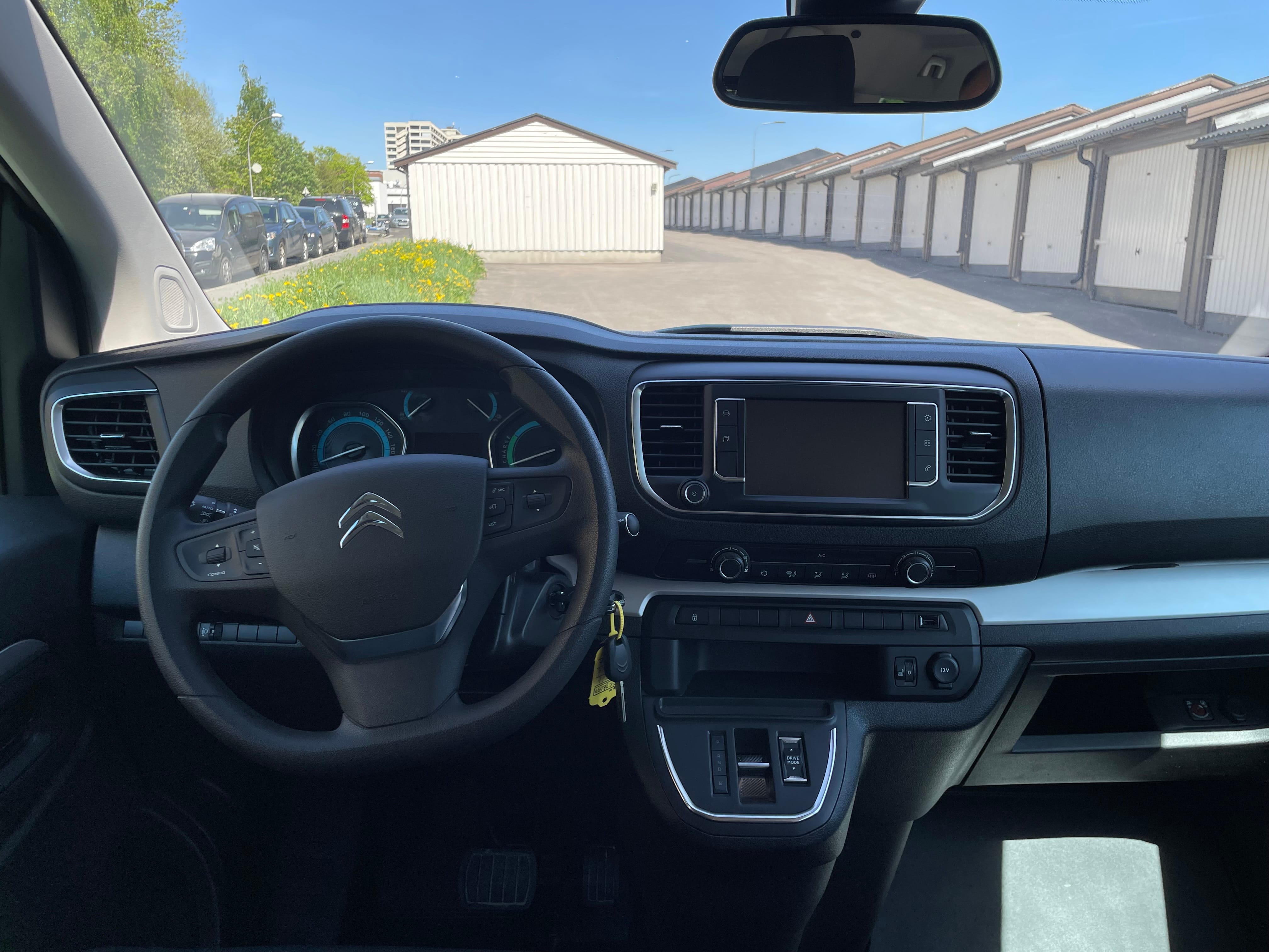 Citroen SpaceTourer 9 seter, 75 KWh 330km WLTP med GPS