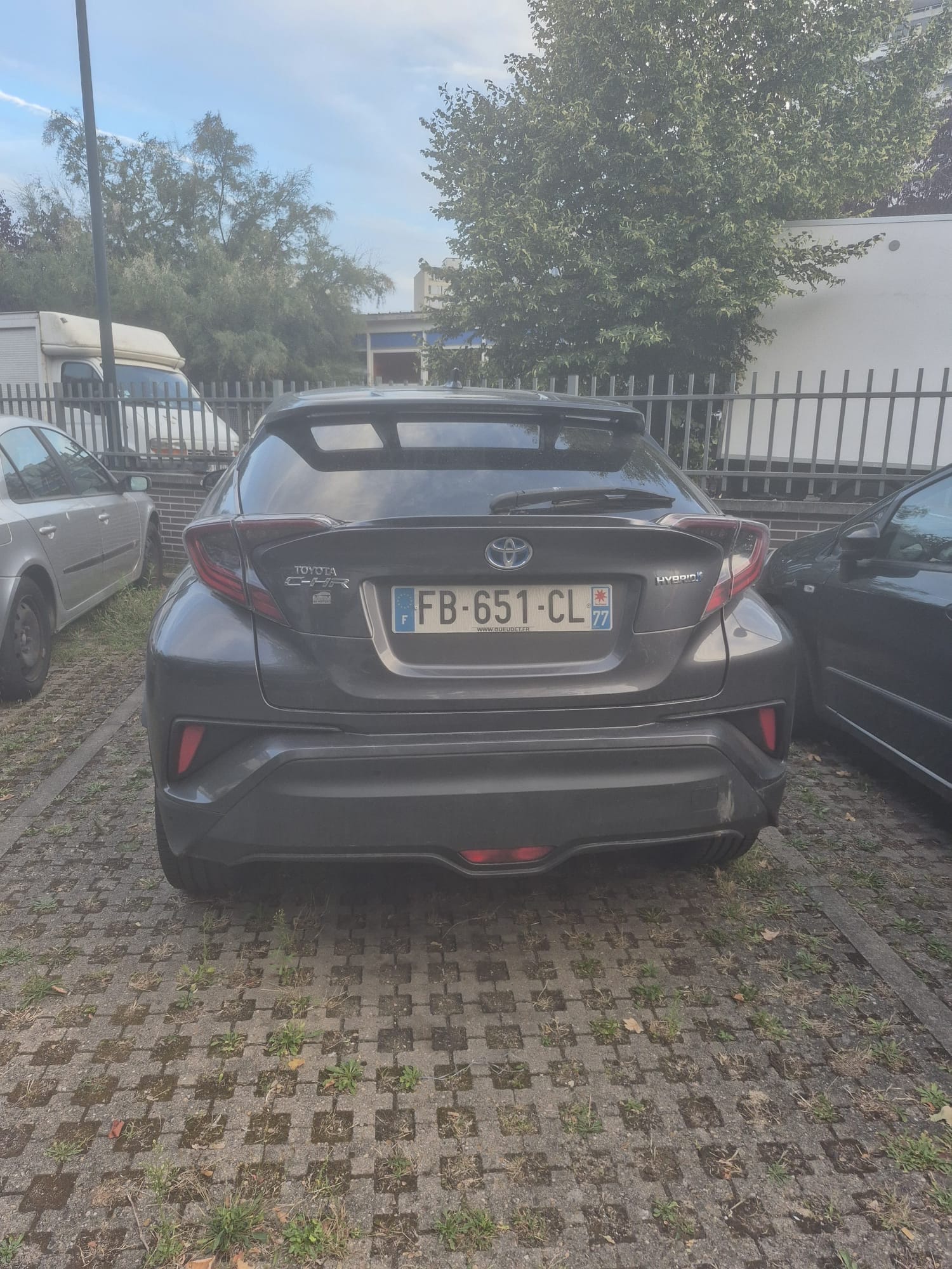 Toyota C-HR Hybrid avec GPS