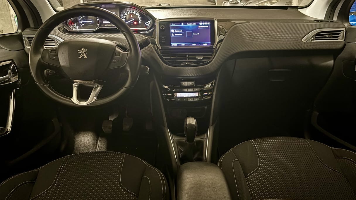 Peugeot 208 Style/EN avec Régulateur de vitesse