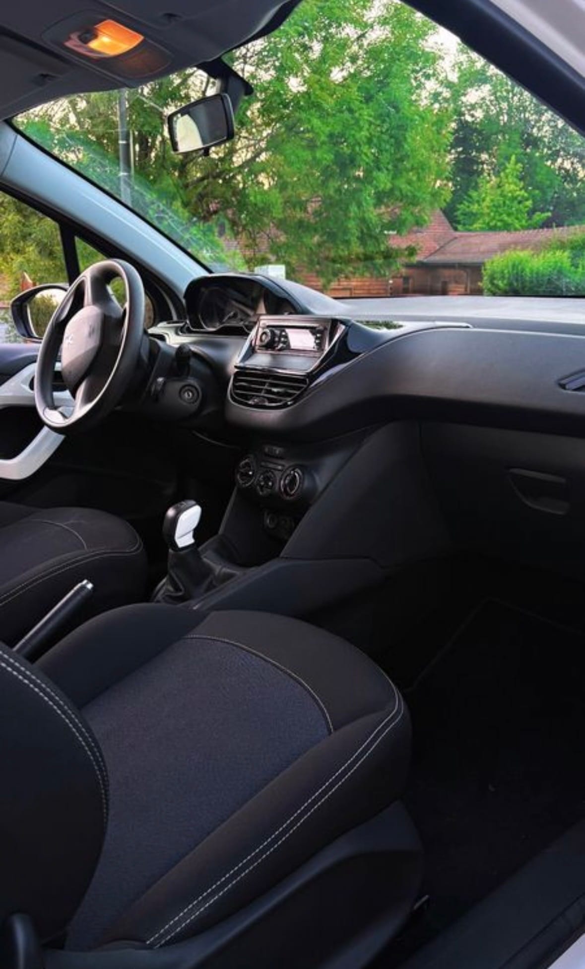 Peugeot 208 avec Port USB