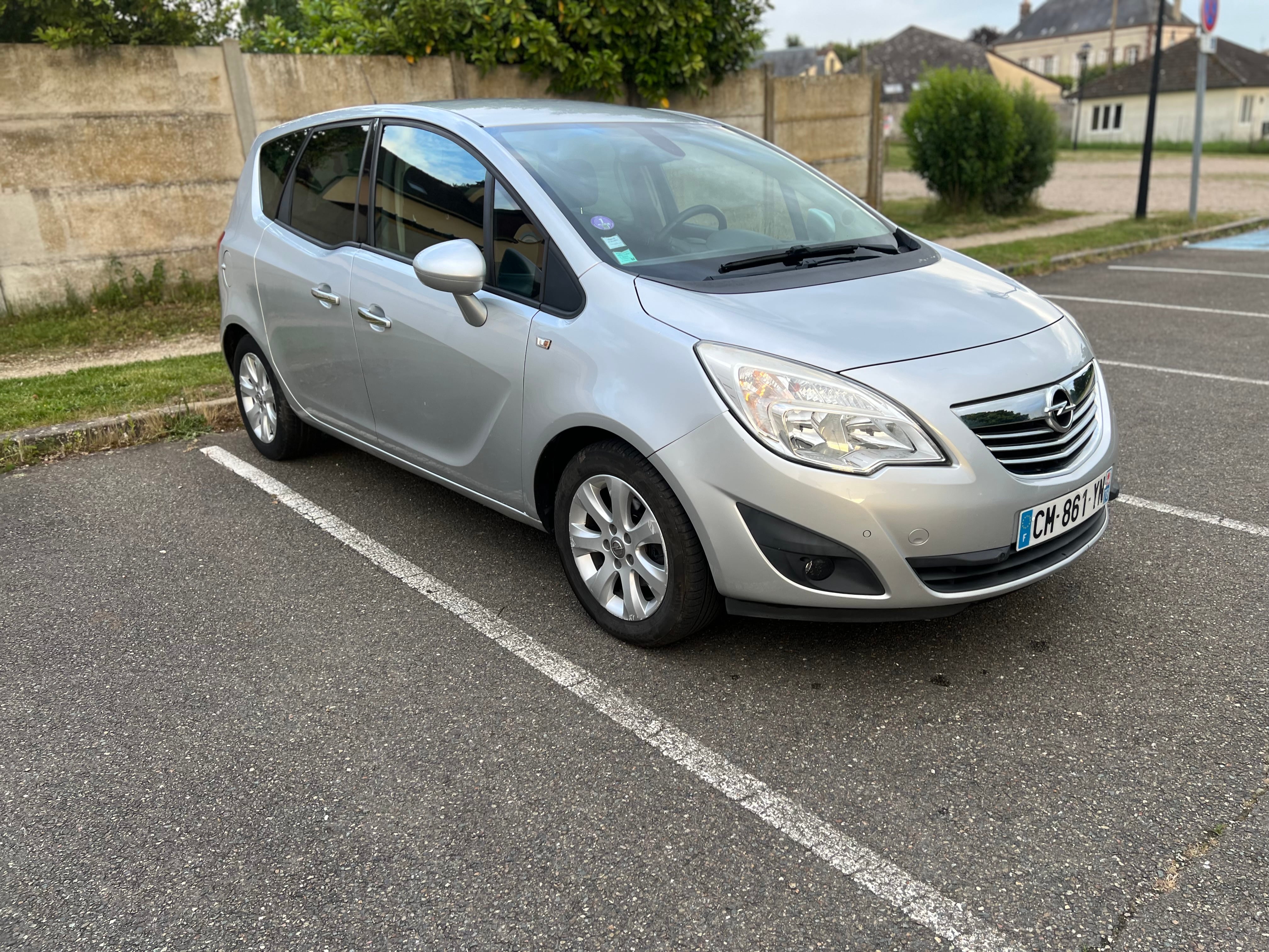 Opel Meriva 1.4 essence 120 cv avec Climatisation