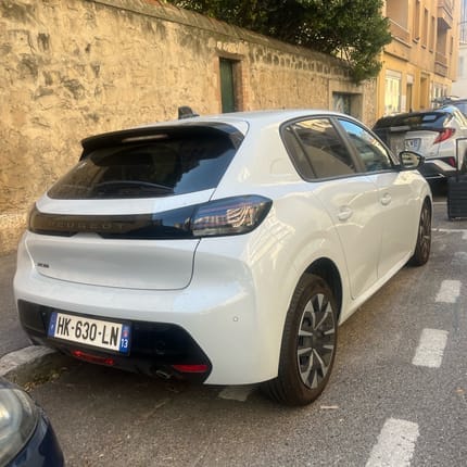 Peugeot 208 avec Climatisation