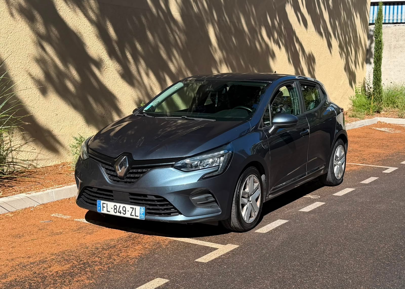Renault Clio, 2019, Essence 98
