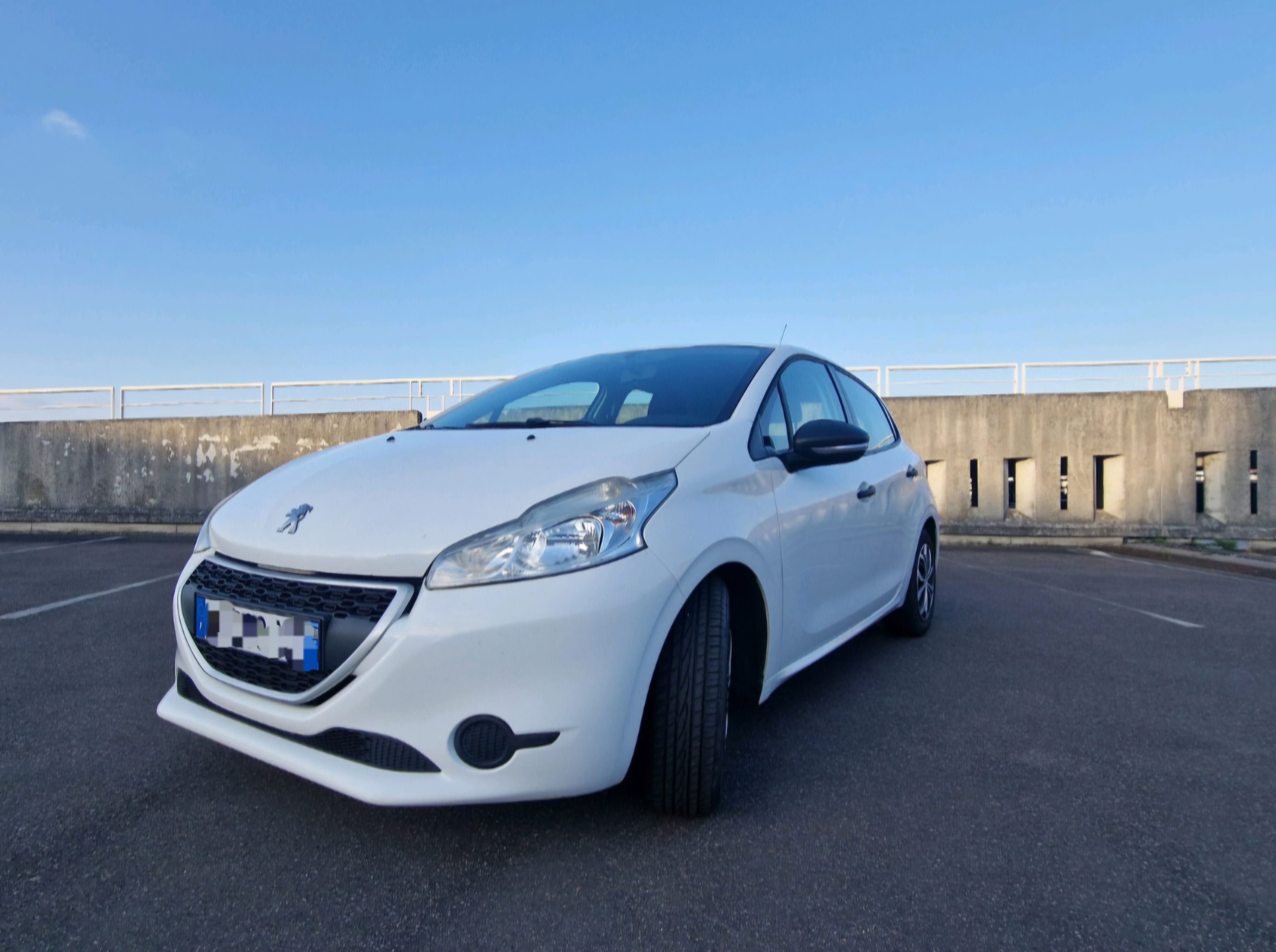 Peugeot 208, 2016, Essence 95