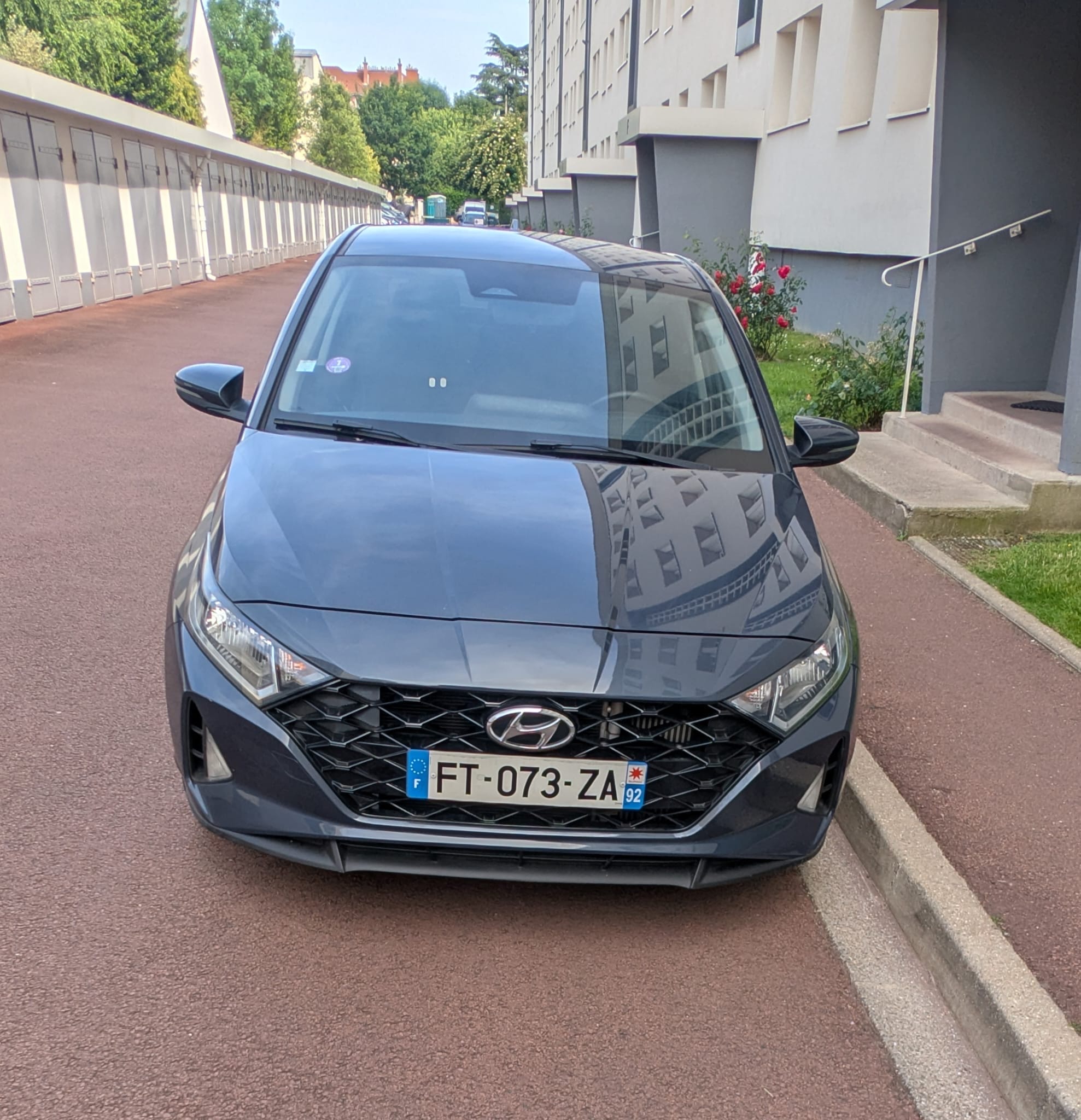 Hyundai i20, 2020, Essence 95 / Électrique (hybride), automatique