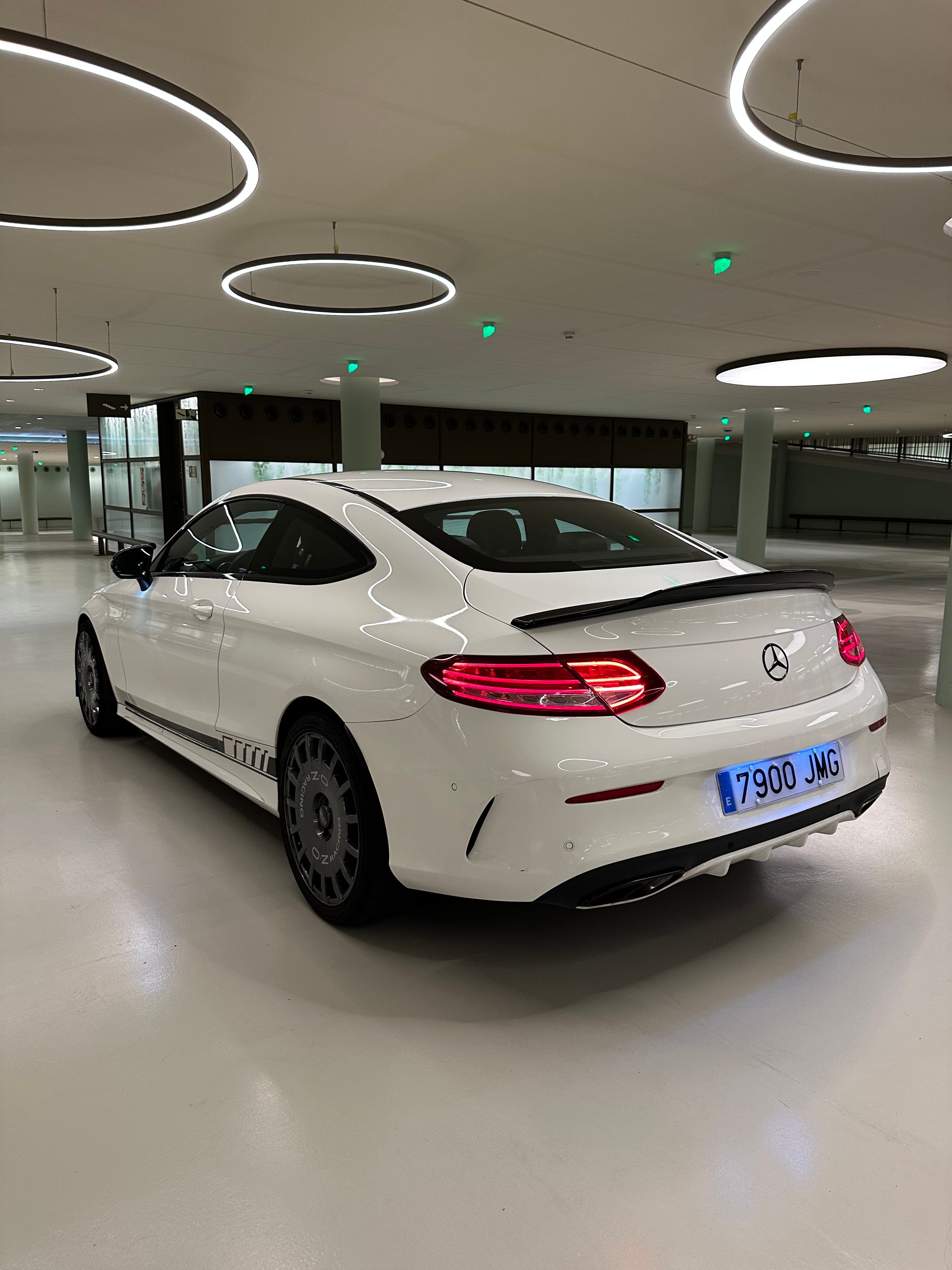 Mercedes-Benz Clase C Coupé con Cámara de marcha atrás