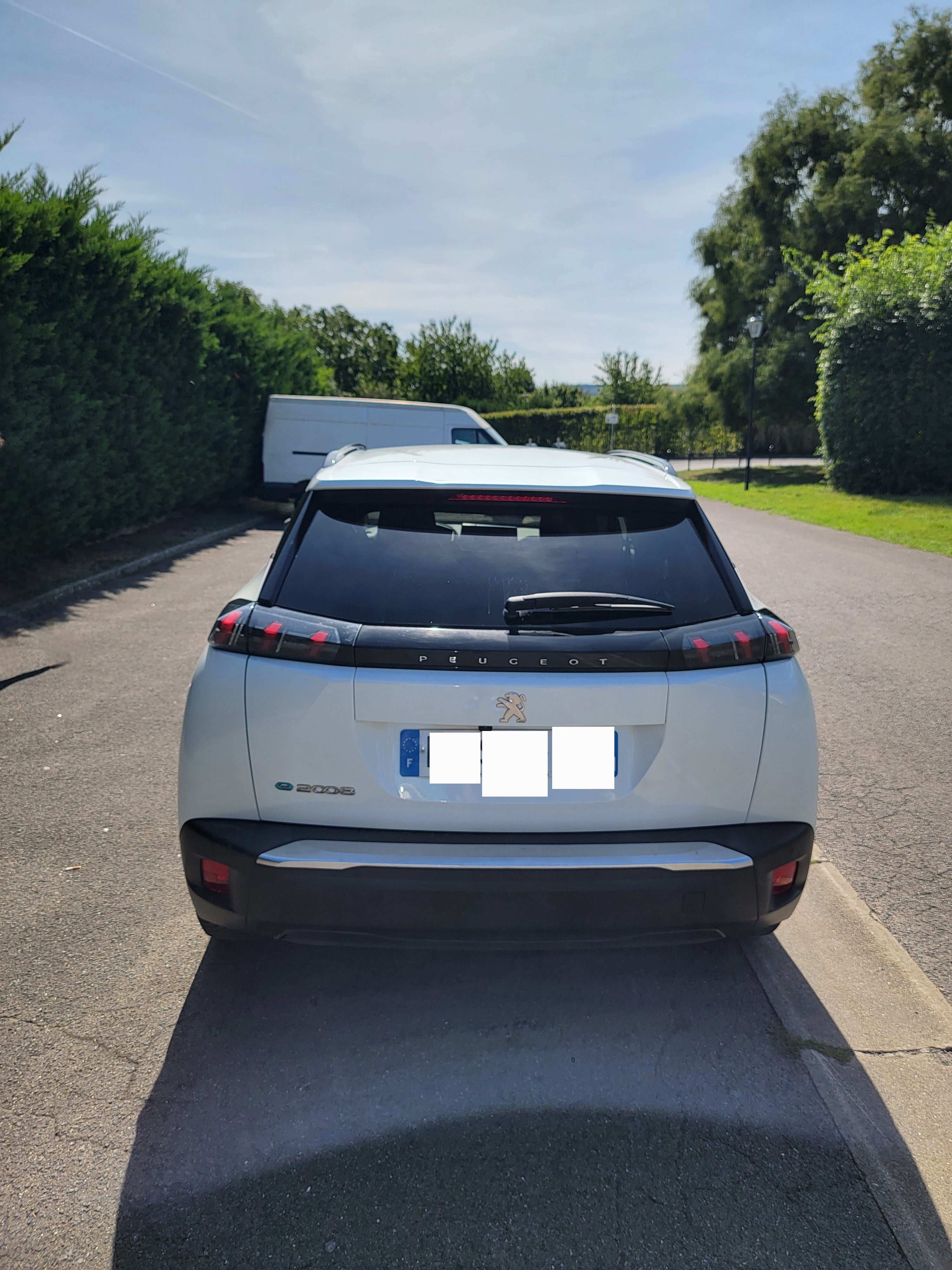 Peugeot e-2008 Allure avec Climatisation