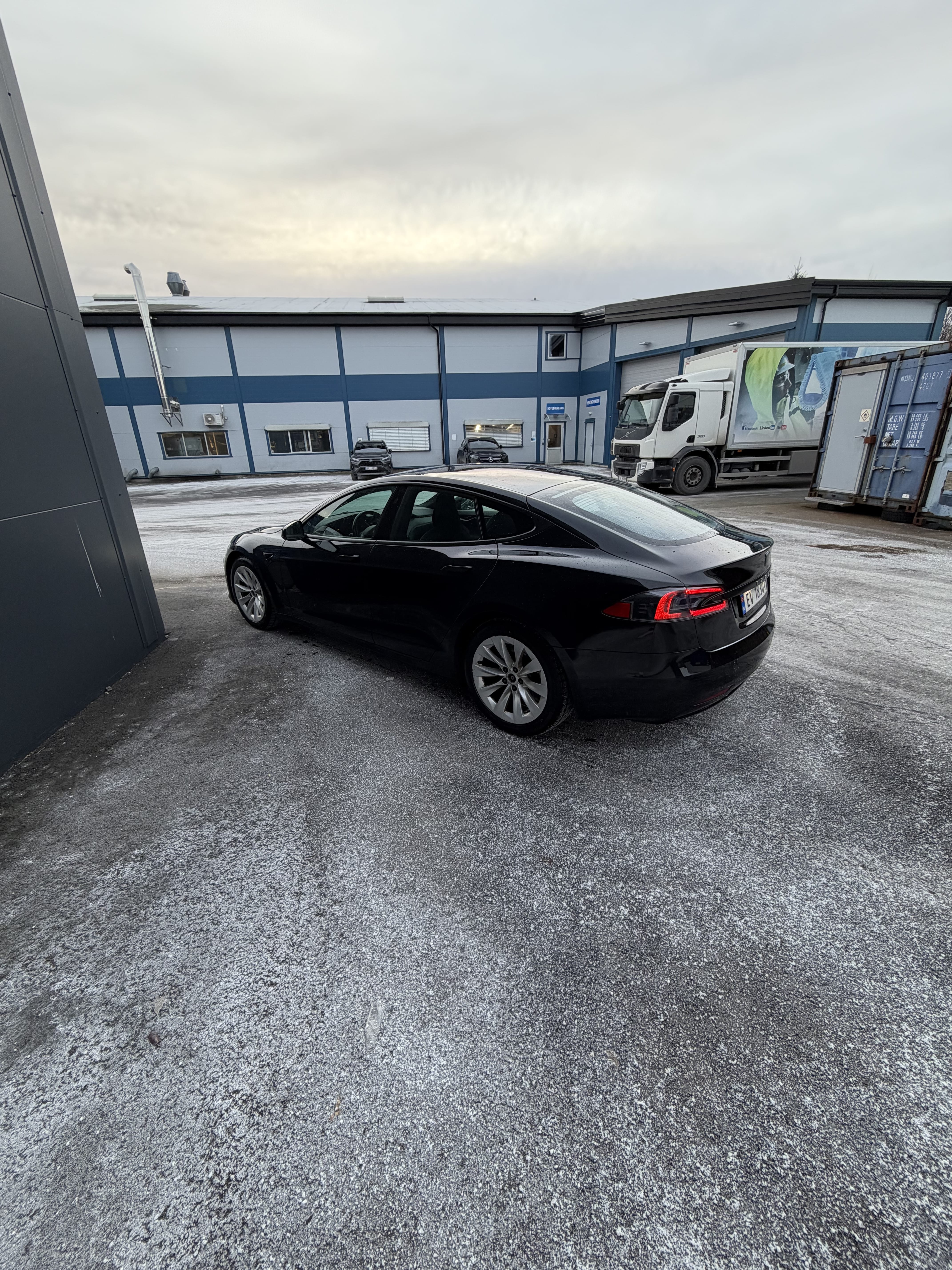 Tesla Model S med Bluetooth audio
