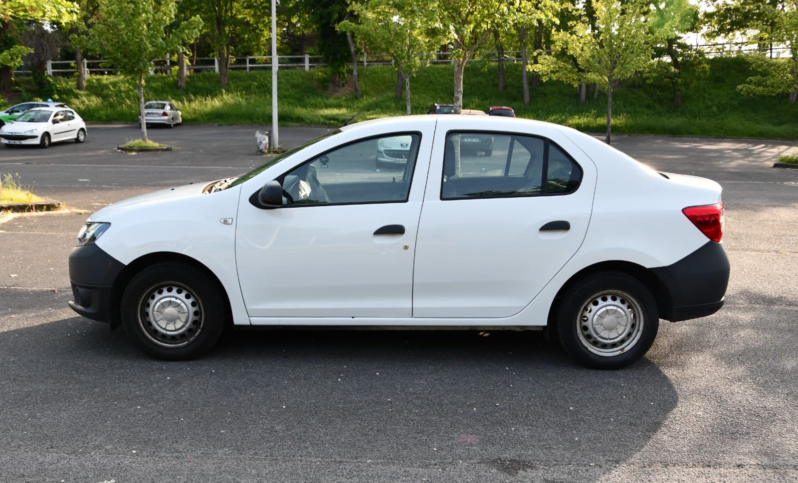 Dacia Logan 1.2 avec Audio Bluetooth