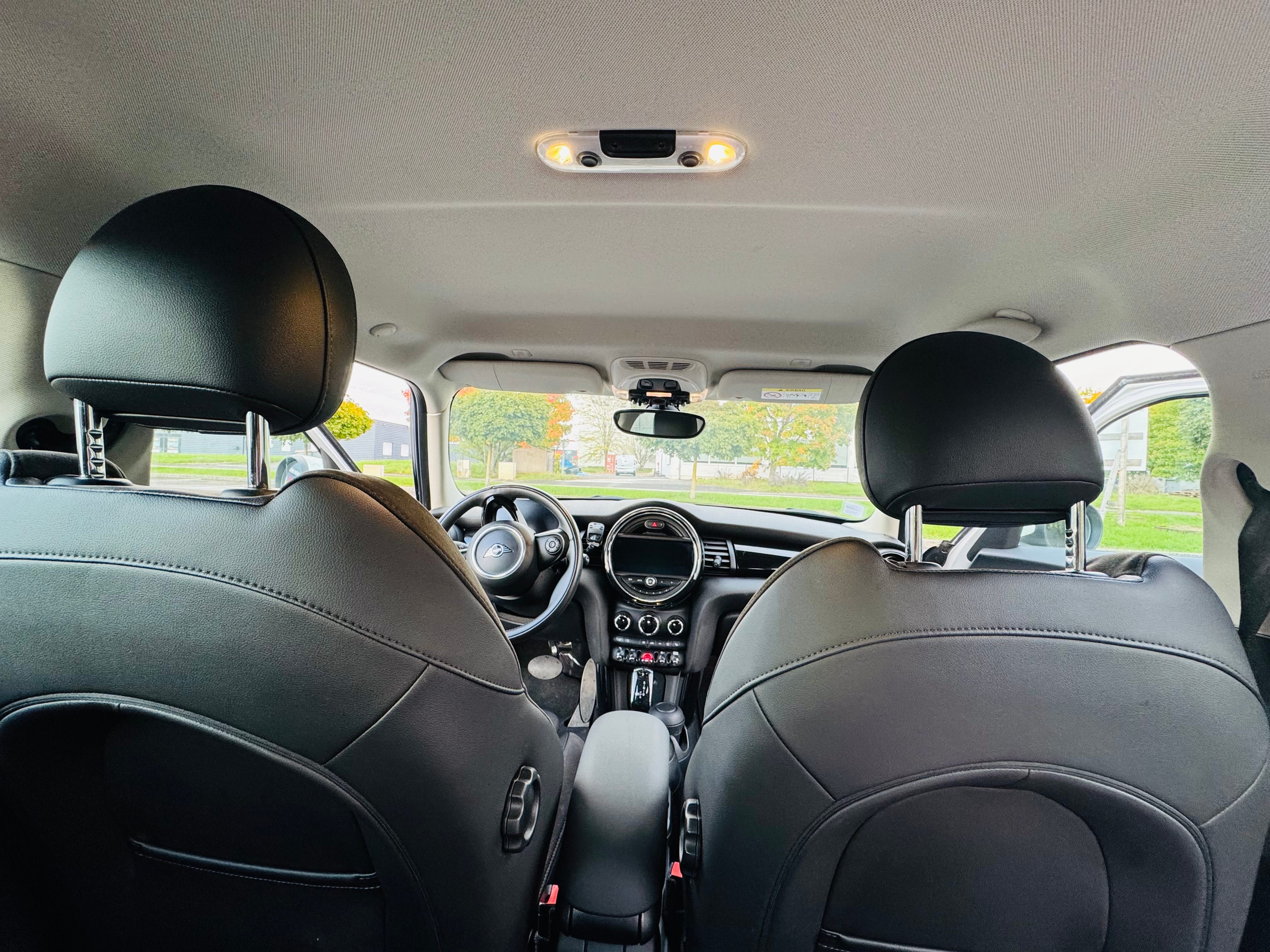 Mini Cooper S 5 Portes avec Siège bébé