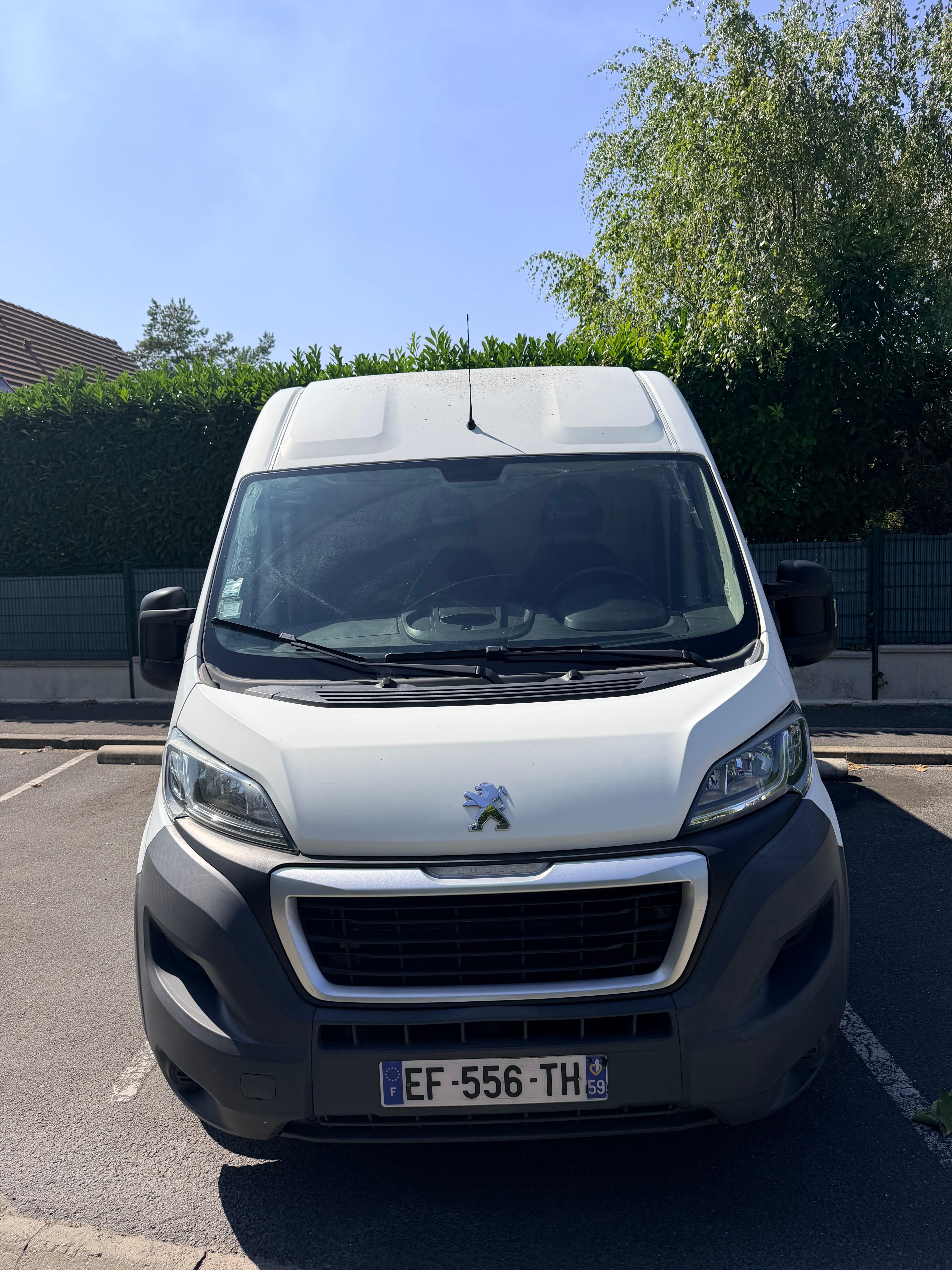 Peugeot Boxer avec Autoradio