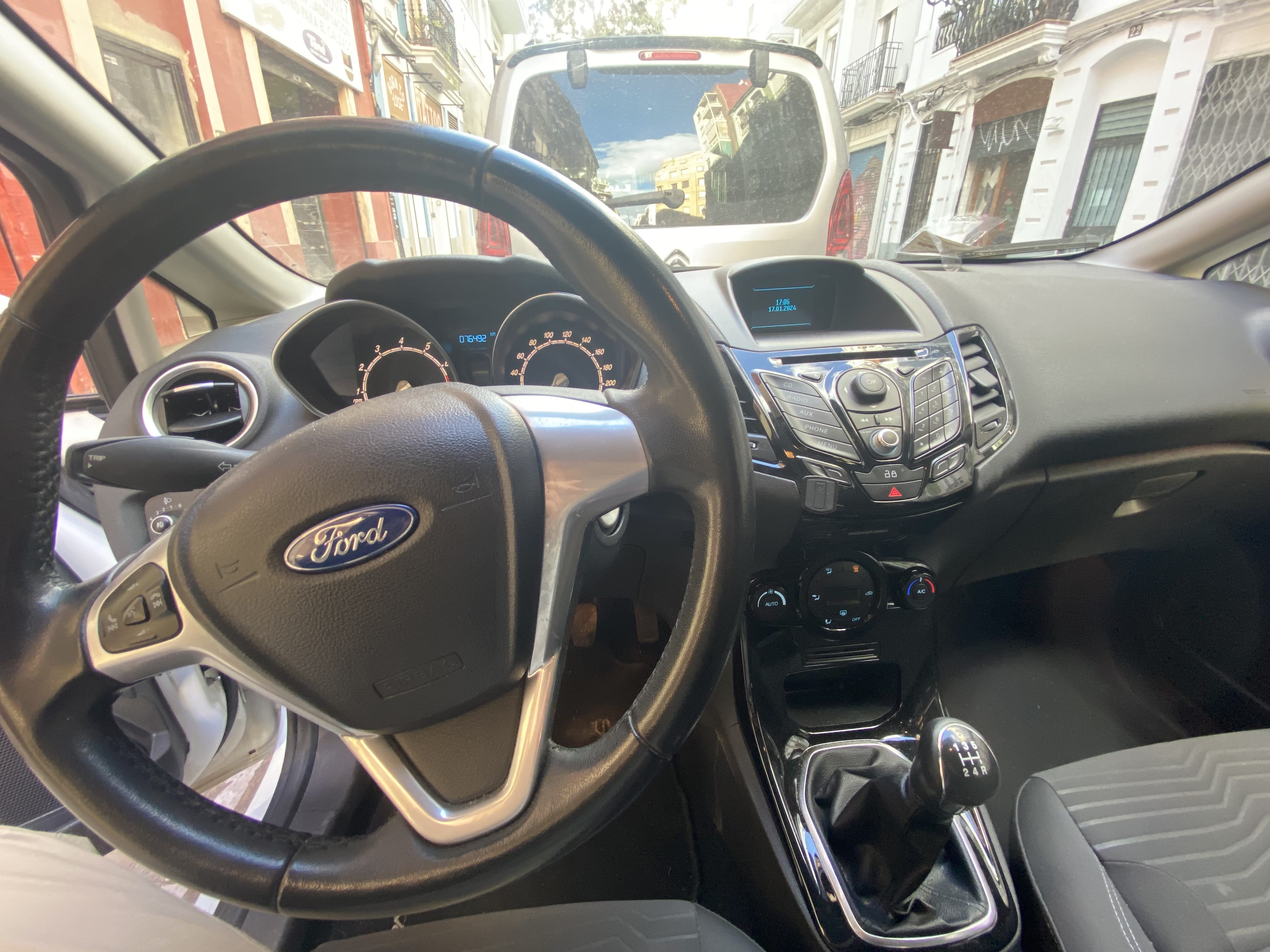 Ford Fiesta con Entrada de Audio/iPod